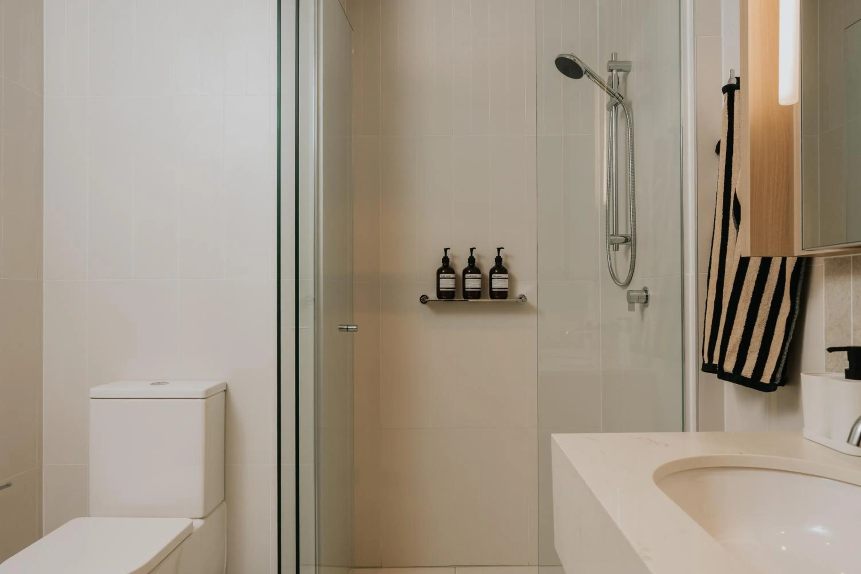 Nooon Stay QW - Apartments Managed by The NOOON STAY