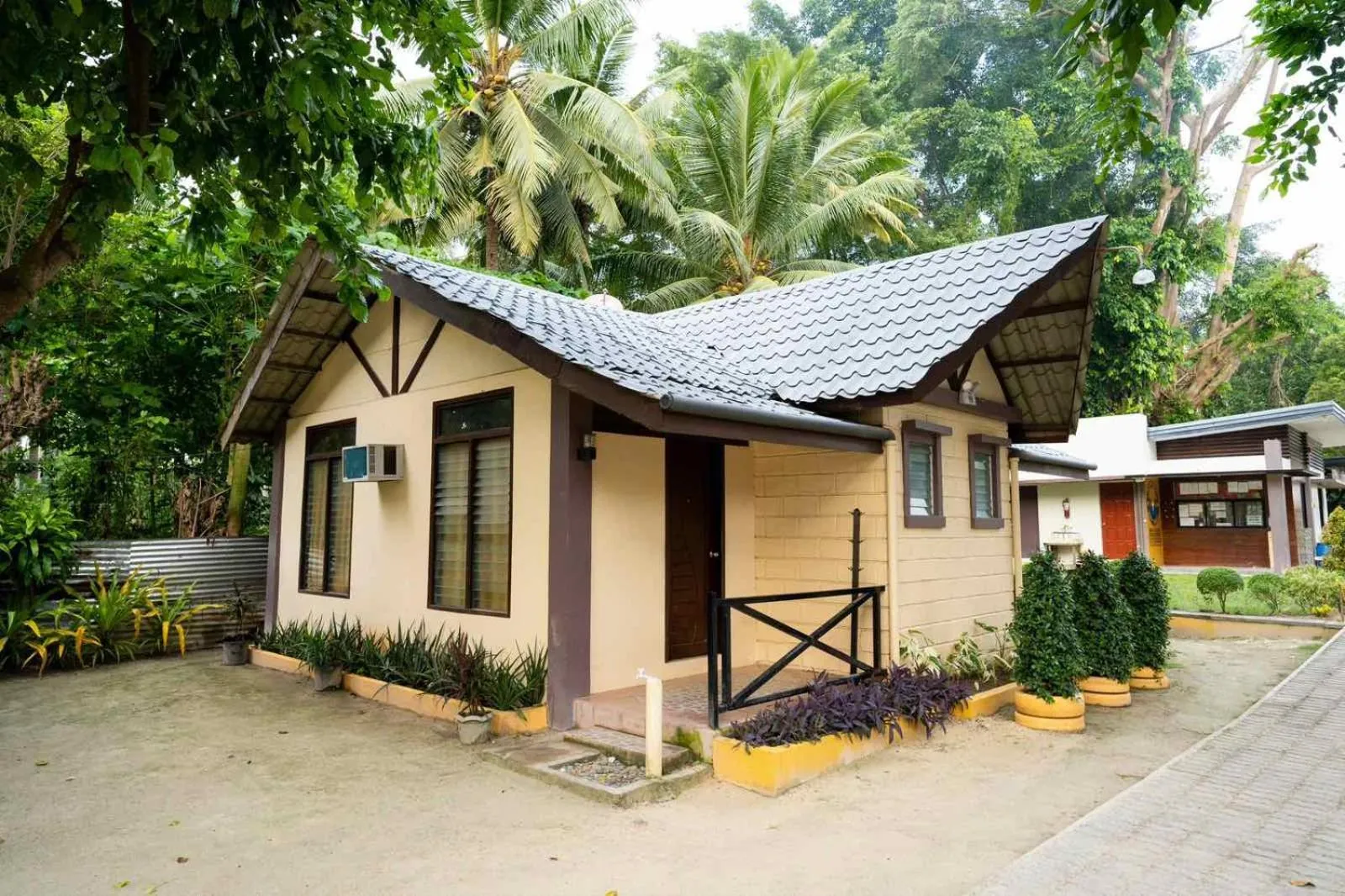 AltaVista Beach Resort Samal powered by Cocotel