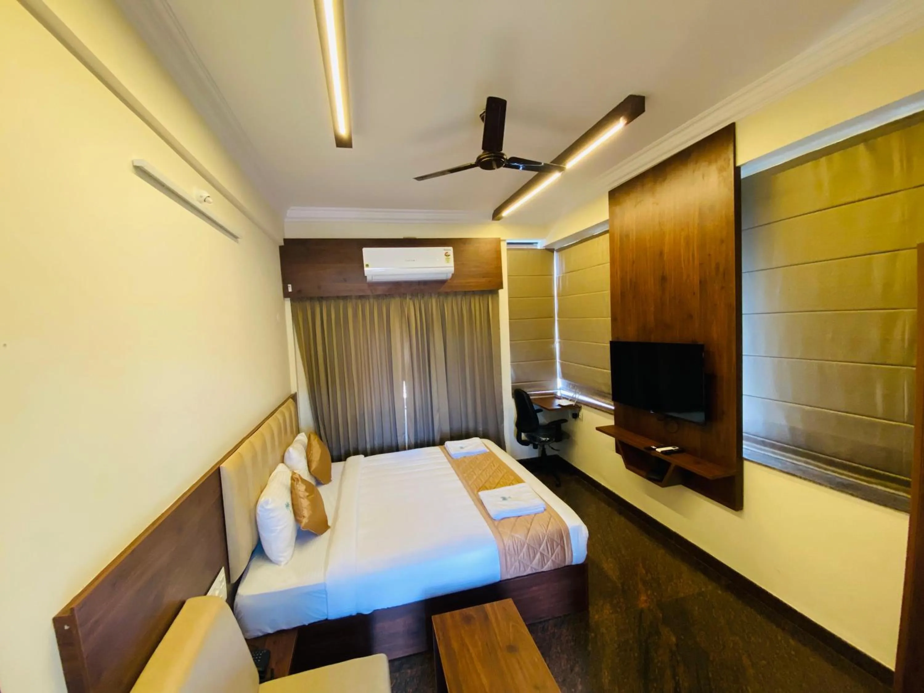 Bed in Hotel Sahara Tree