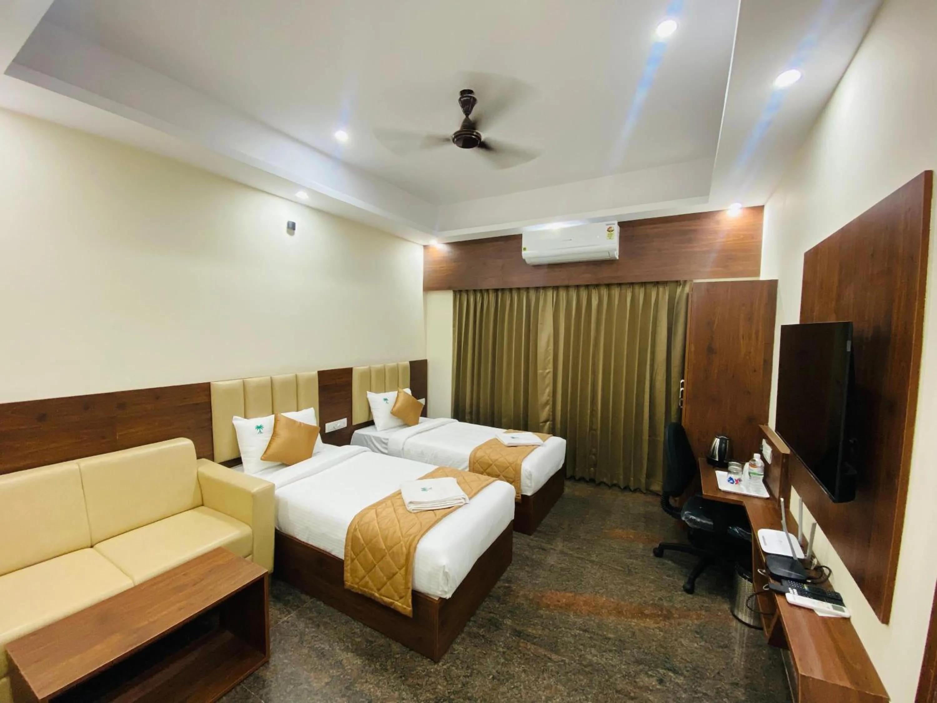 Bed in Hotel Sahara Tree