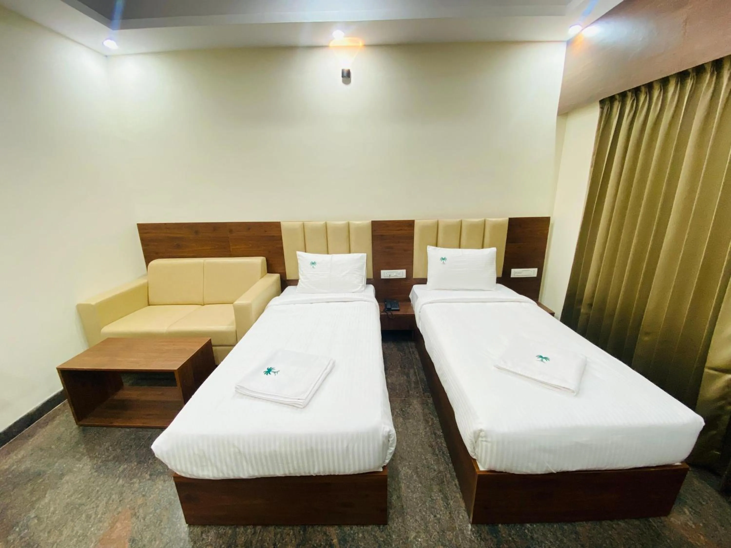 Bed in Hotel Sahara Tree