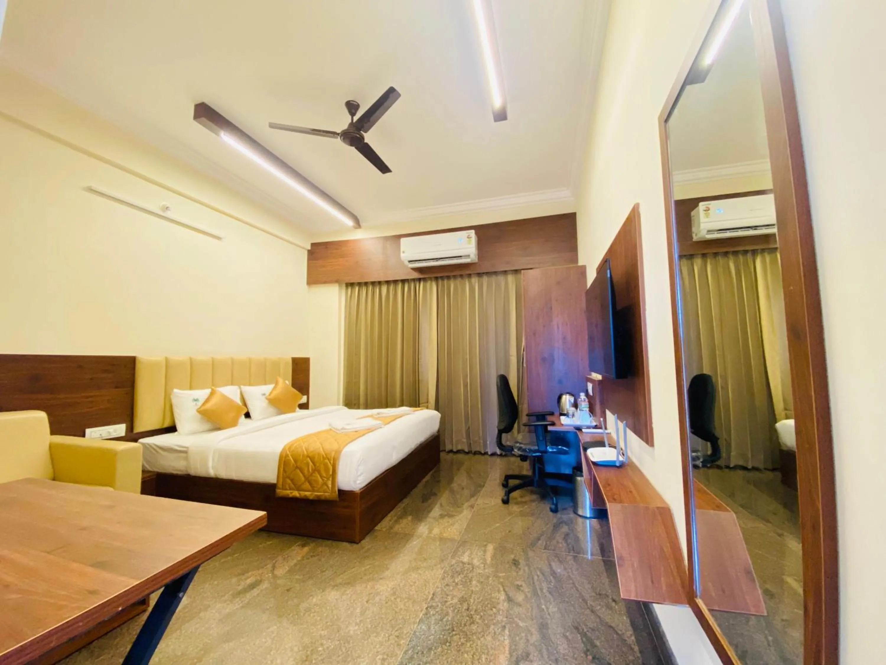 Bed in Hotel Sahara Tree