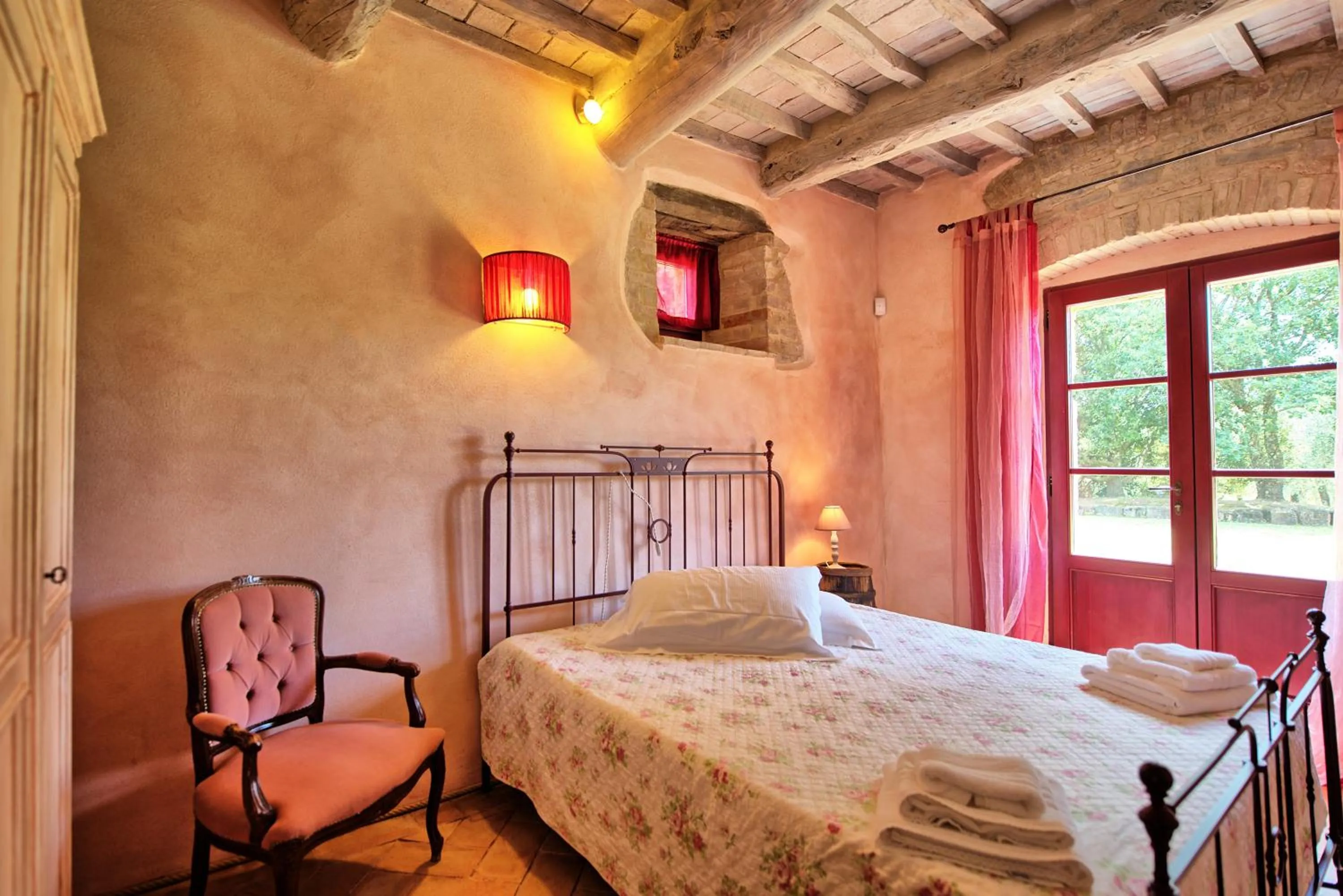 Bed in Villa Ferdinando by PosarelliVillas