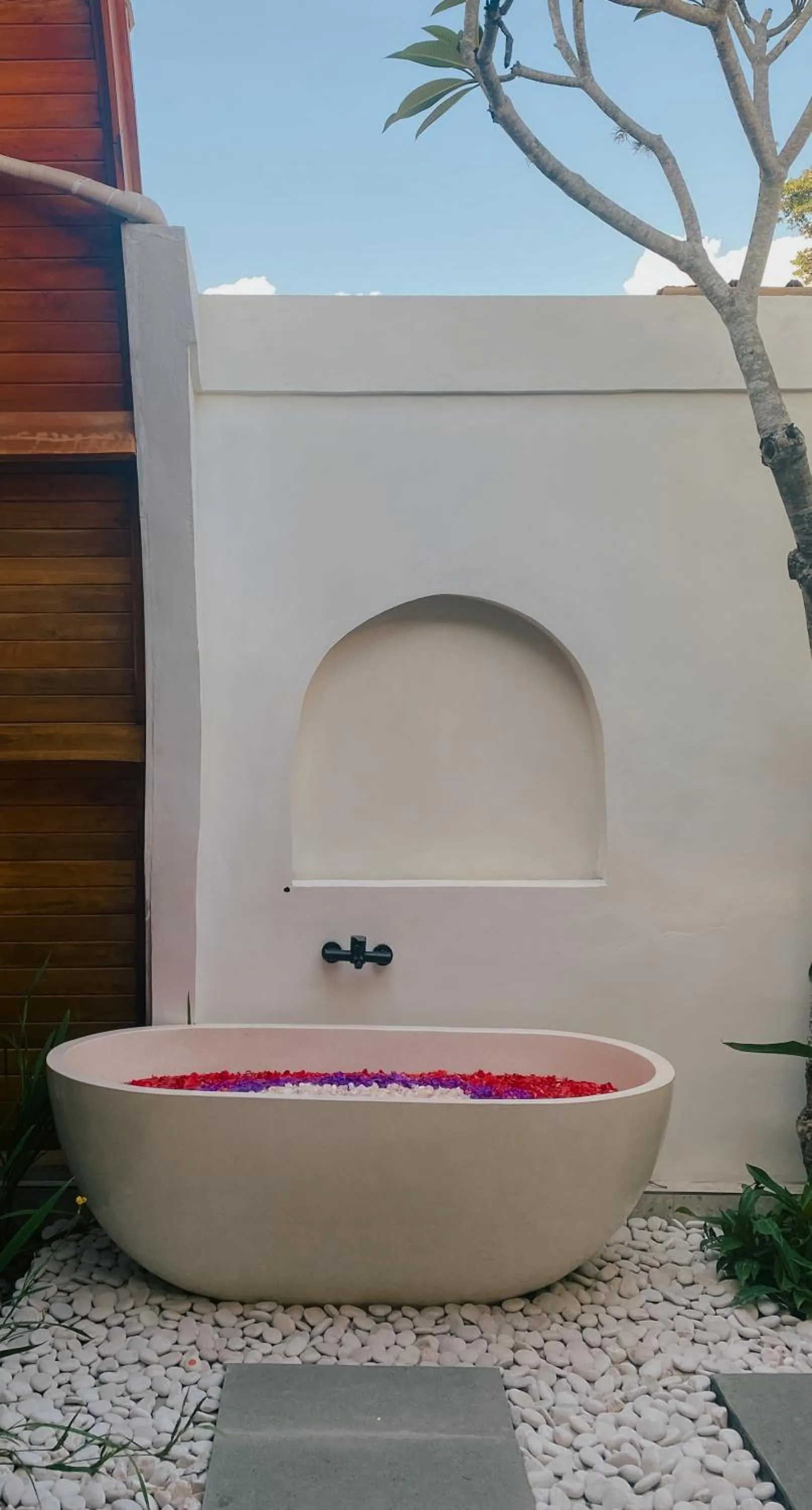 Bath in Samplangan Penida Resort