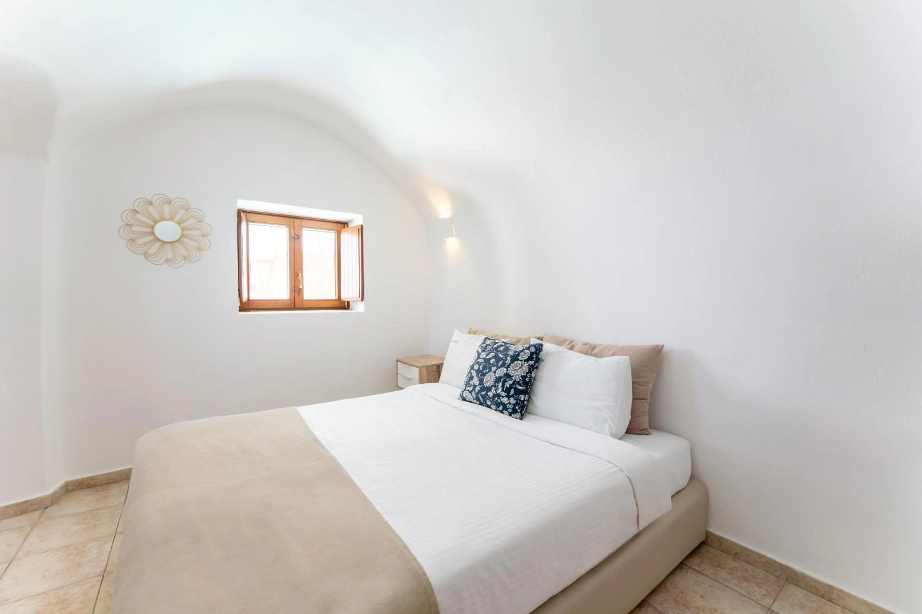 Bed in Belle Etoile Villas