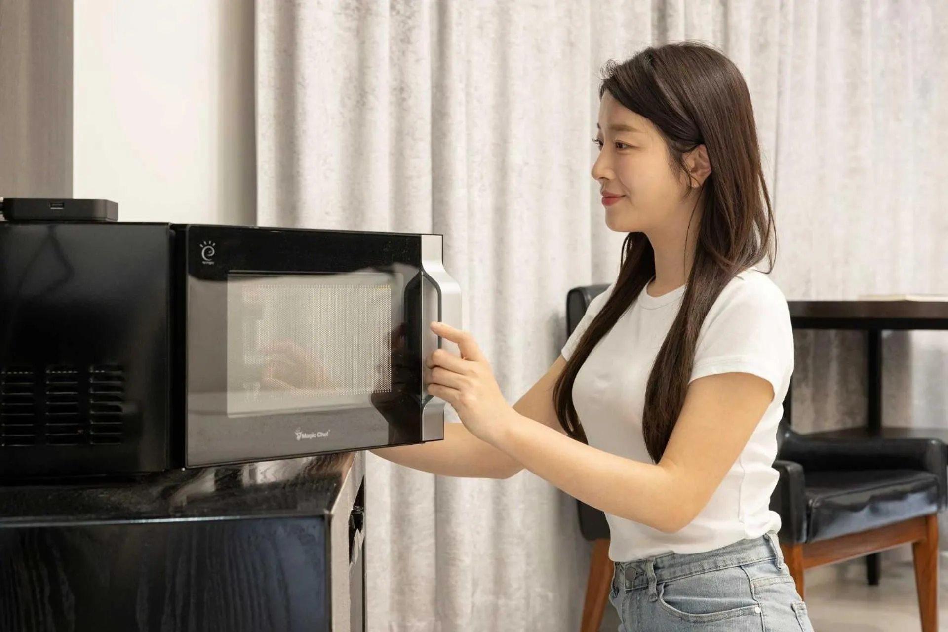 microwave in Hotel Moon Cheonan ShinBuldang