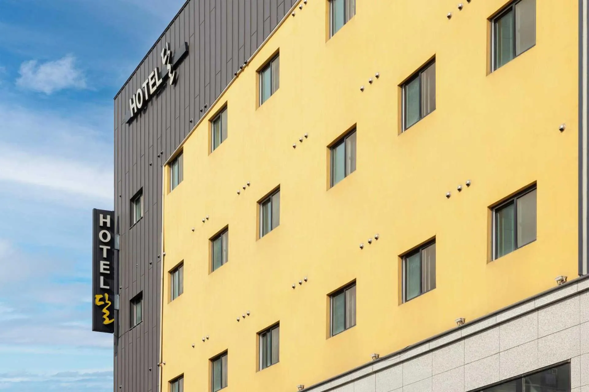 Property building in Hotel Moon Cheonan ShinBuldang