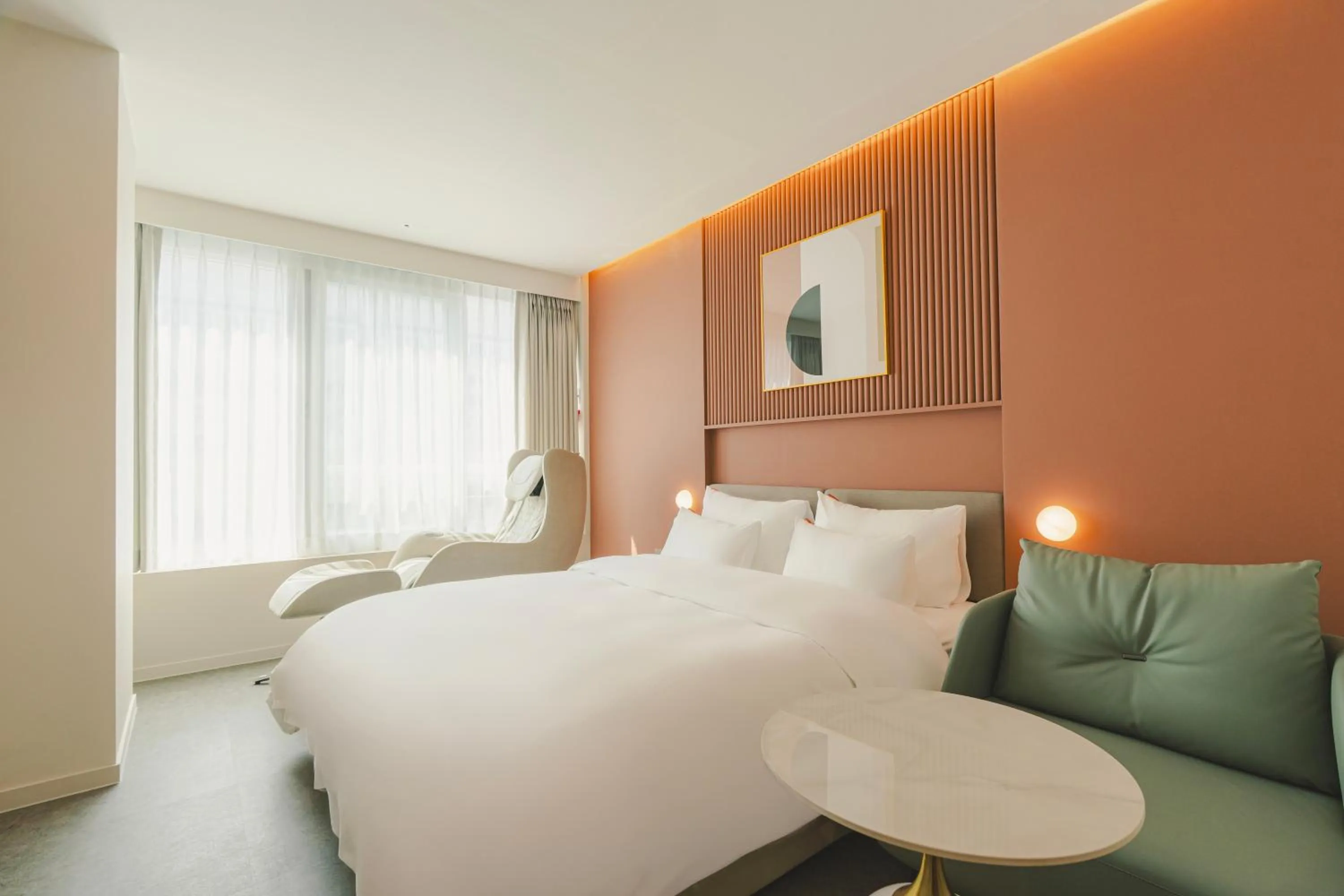 Bed in Cheonan Buldang Hound Hotel