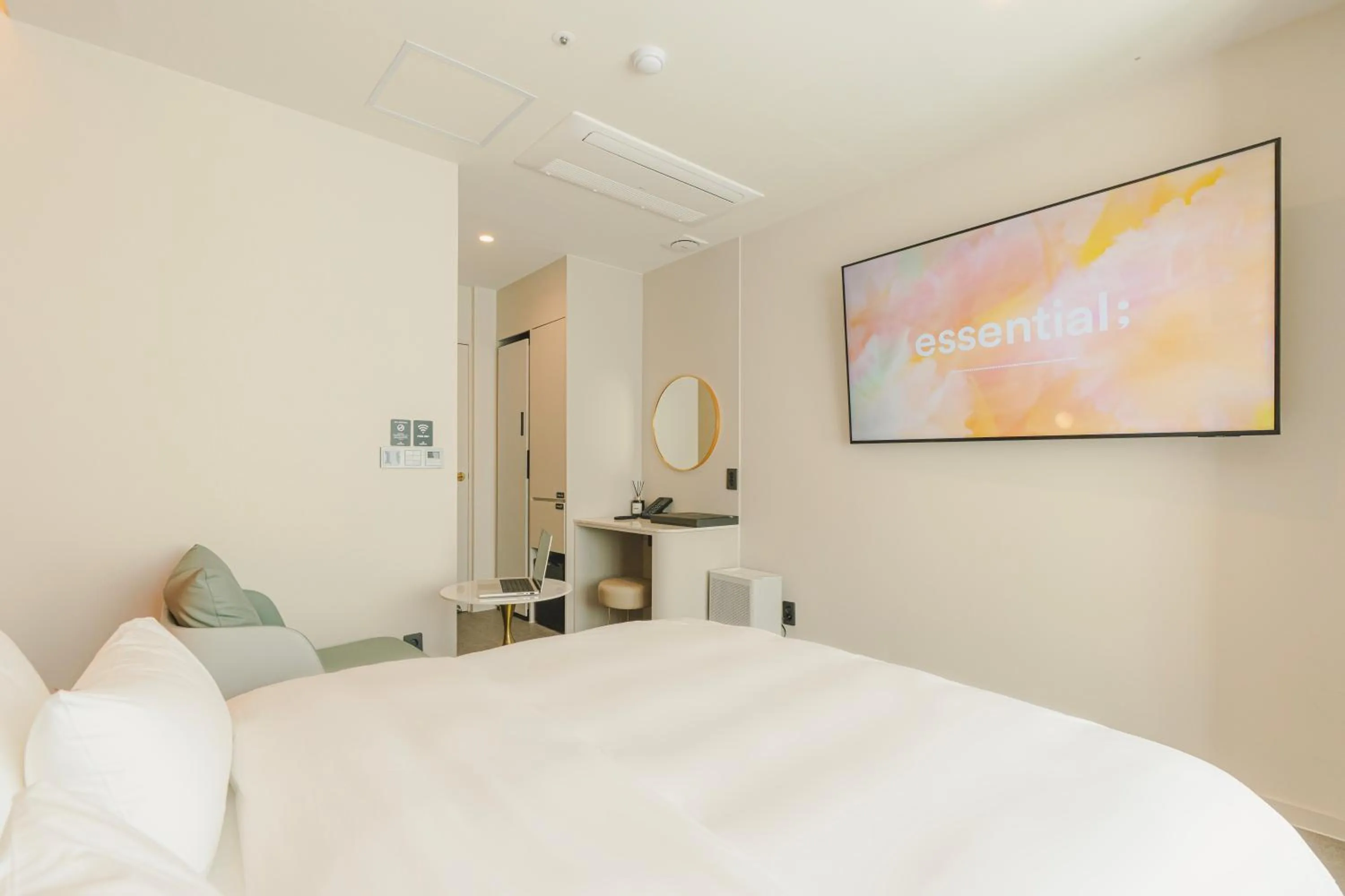 Bed in Cheonan Buldang Hound Hotel