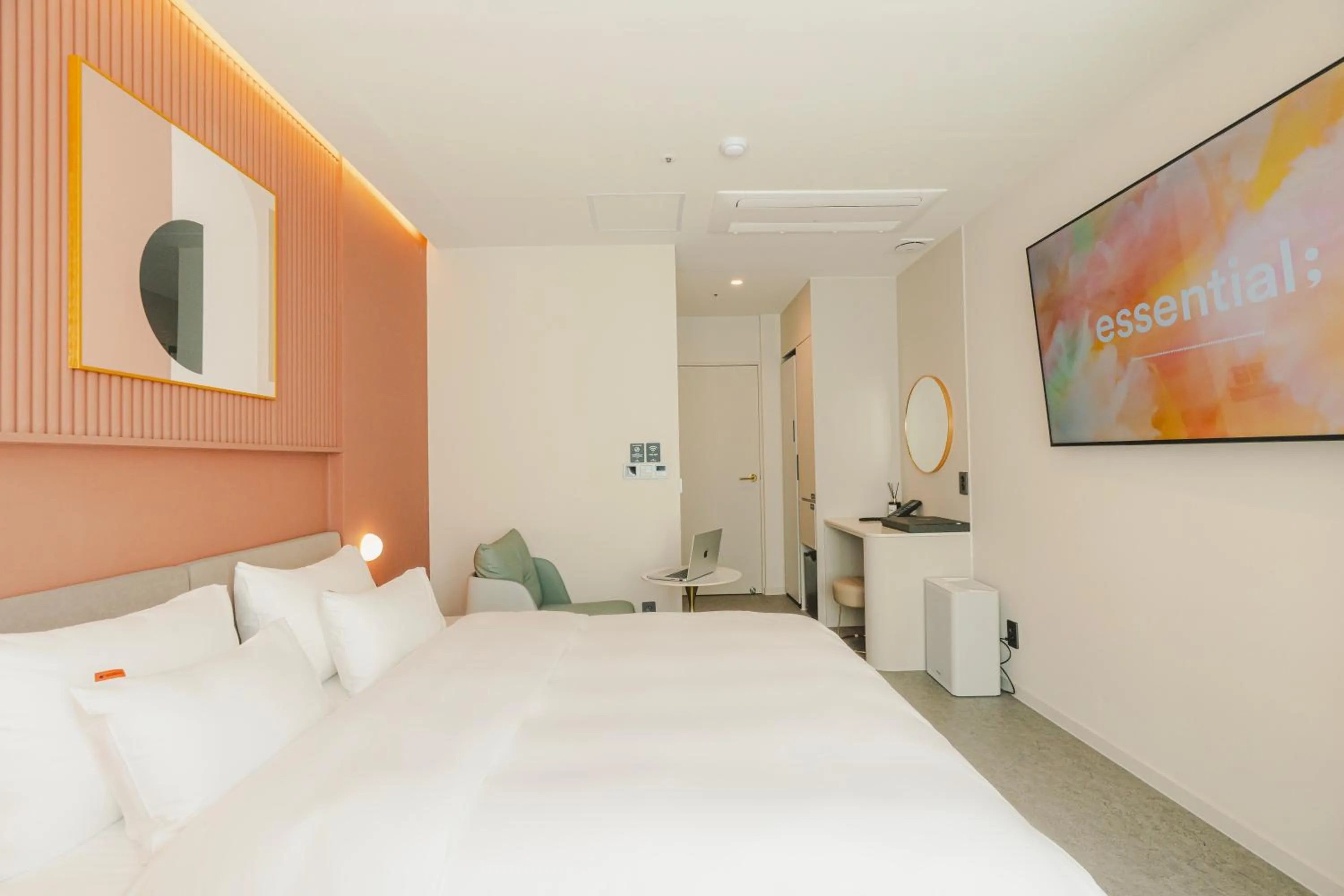 Bed in Cheonan Buldang Hound Hotel