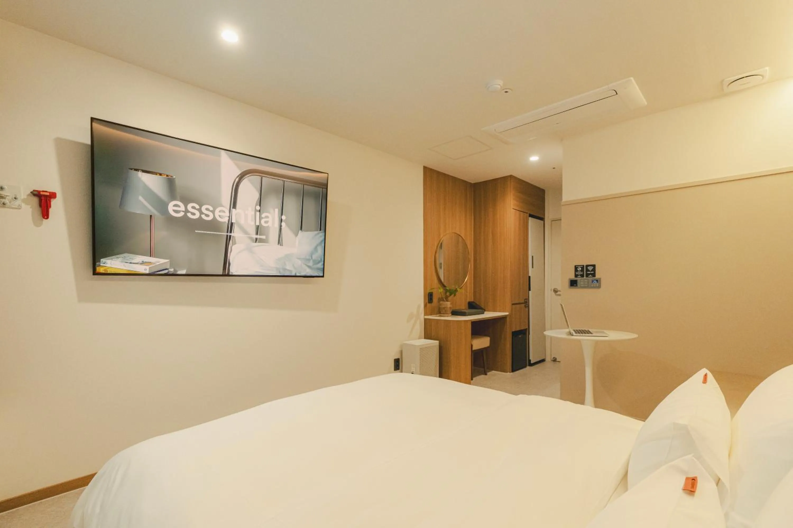 TV and multimedia, Bed in Cheonan Buldang Hound Hotel
