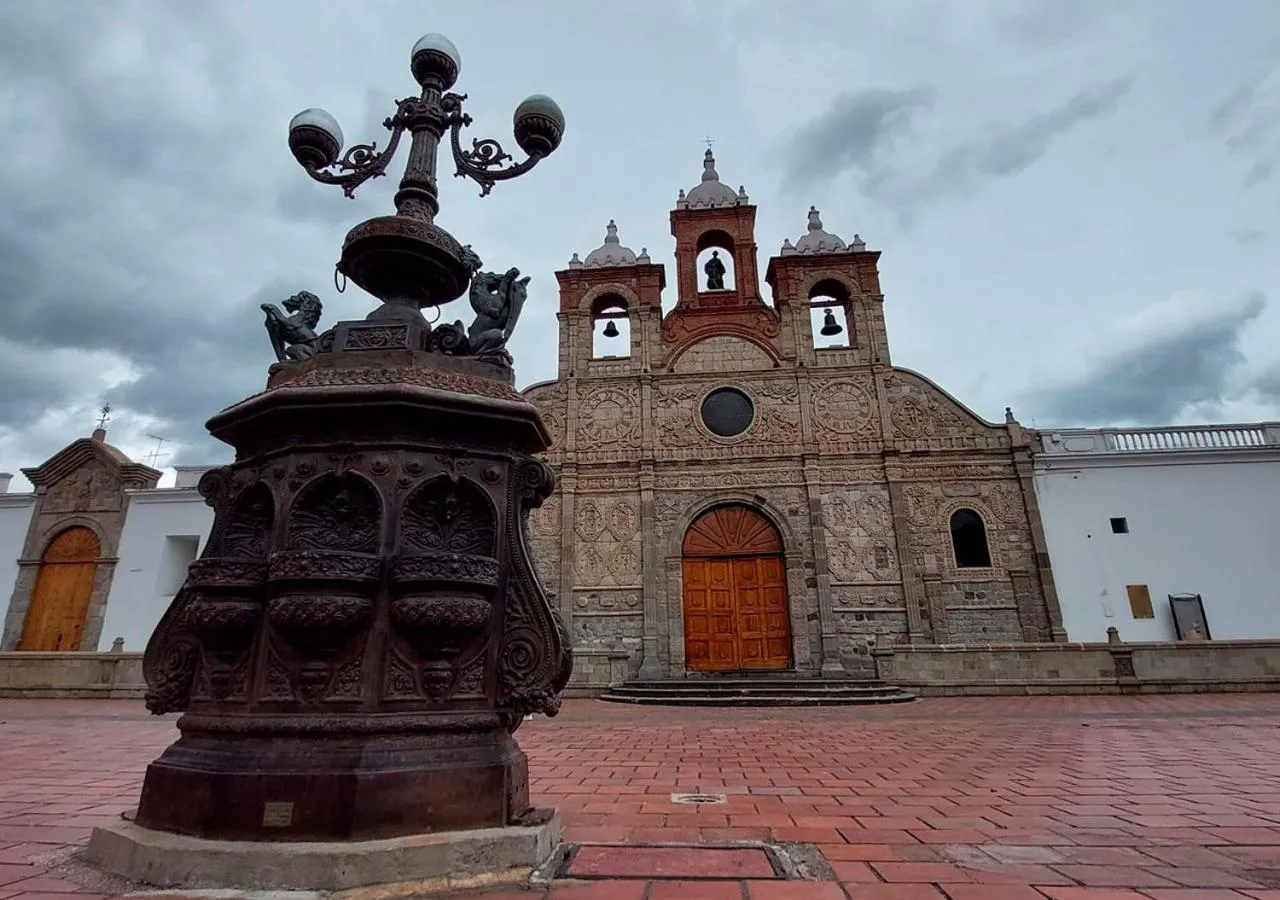 Property building in La Merced Plaza Hospedaje