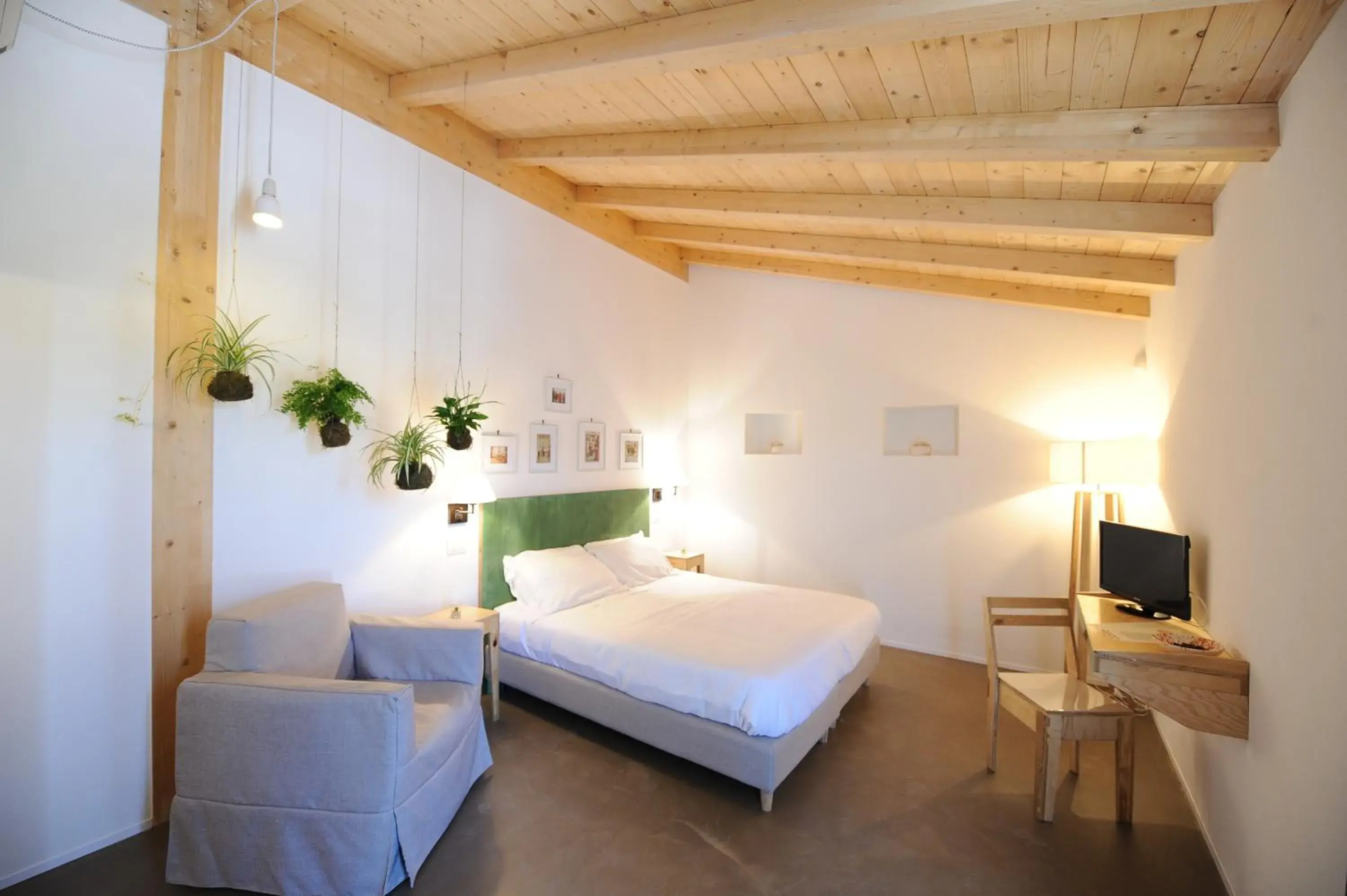 Deluxe Room (2 Adults + 1 Child) - single occupancy in Montegusto Deluxe Room (2 Adults + 1 Child) - single occupancy in Montegusto