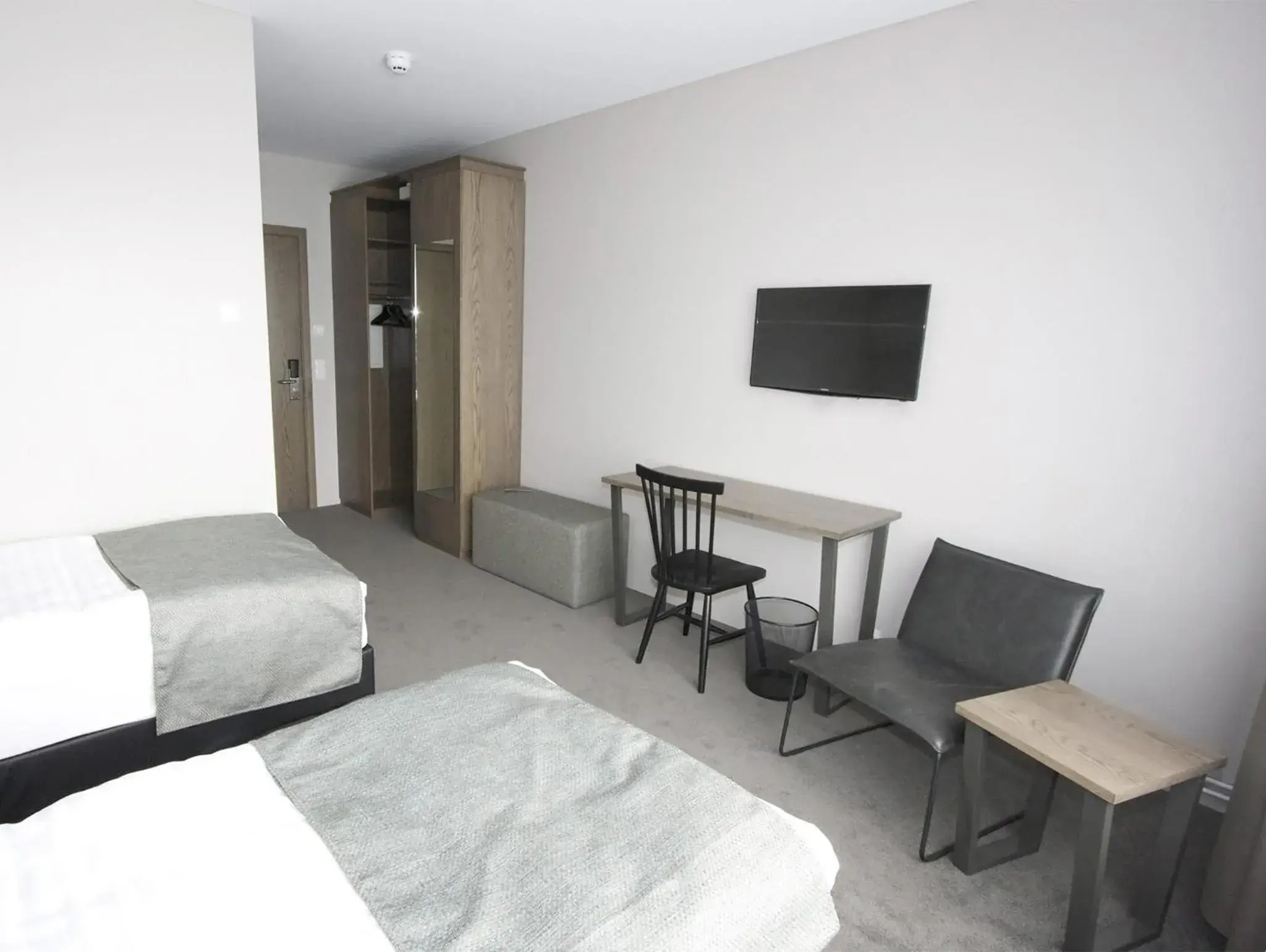 Double or Twin Room with Private Bathroom in Bella Apartments & Rooms Double or Twin Room with Private Bathroom in Bella Apartments & Rooms