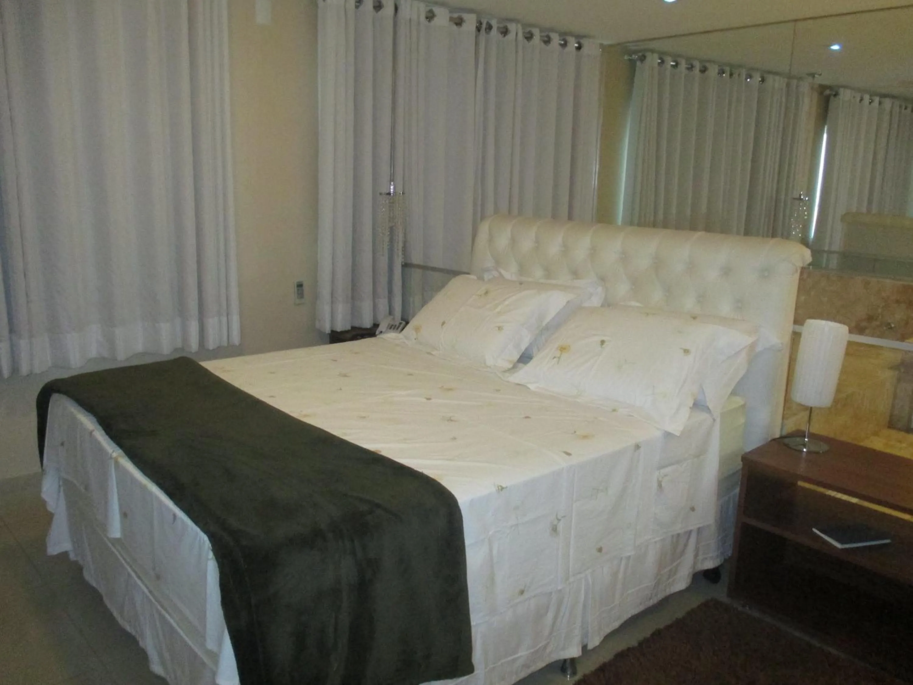 Bed in Victor Plaza Formiga