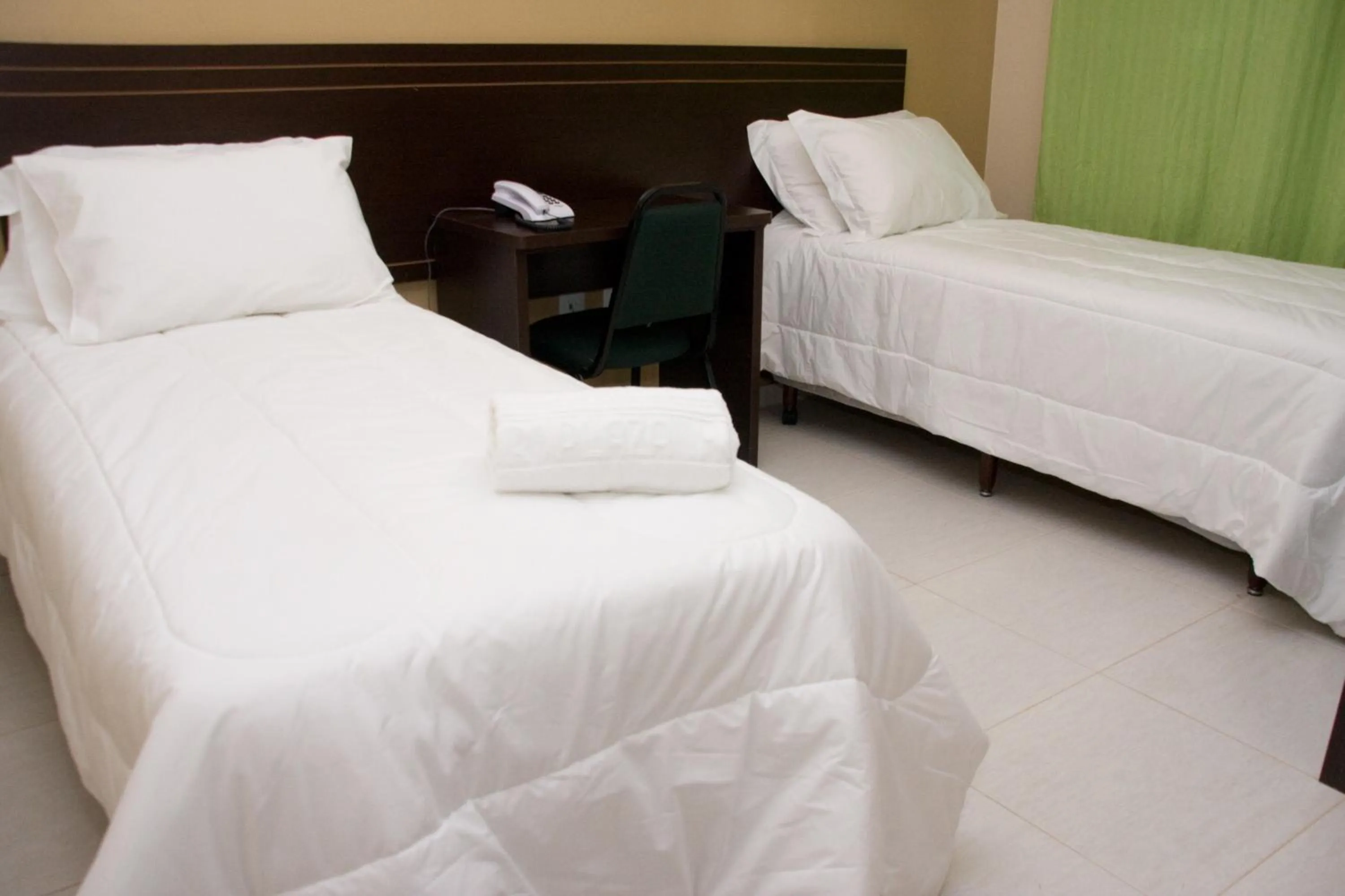 Bed in Victor Plaza Formiga