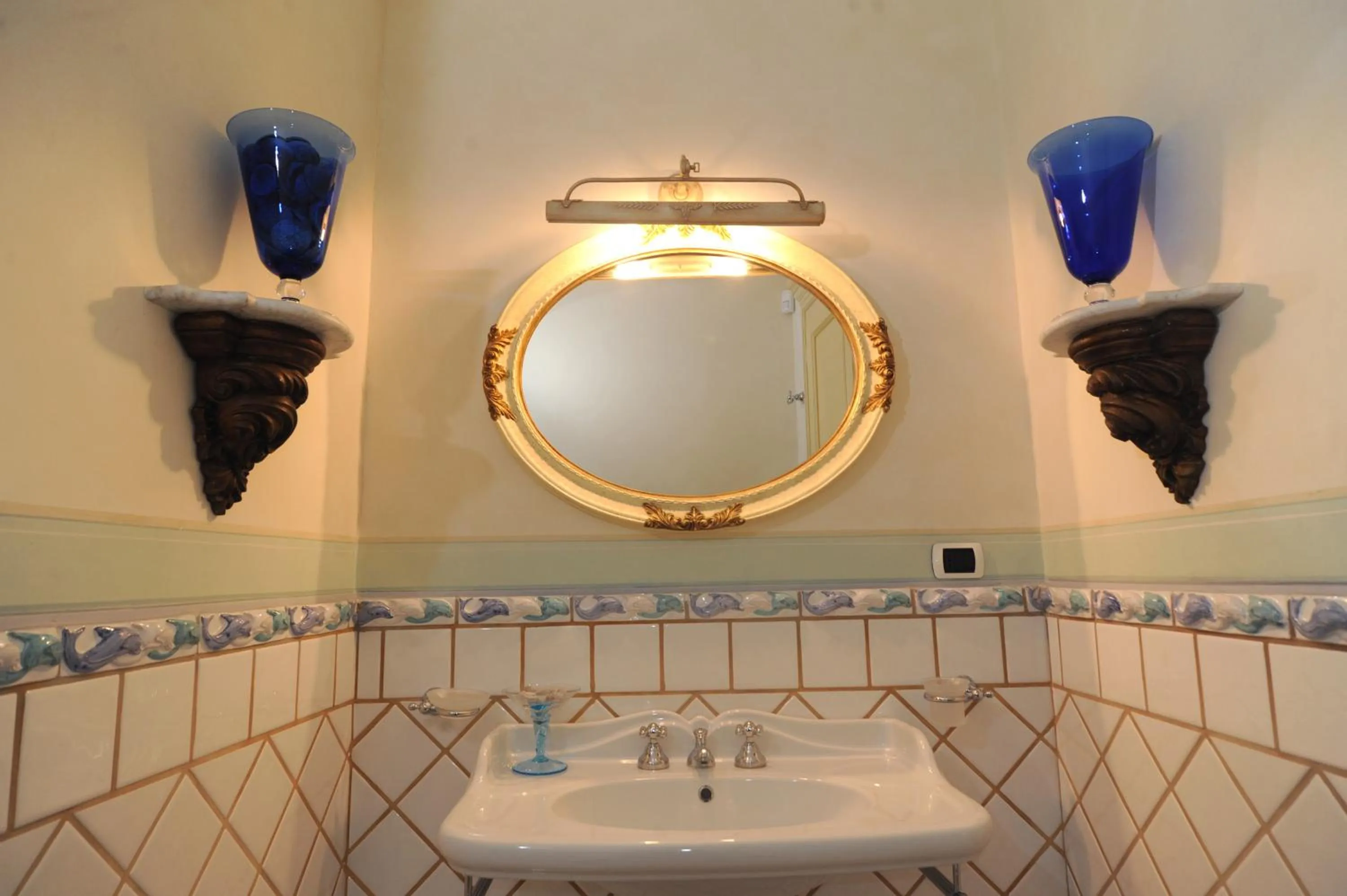 Bathroom in Casa Raiola Ercolano Luxury Rooms & Spa