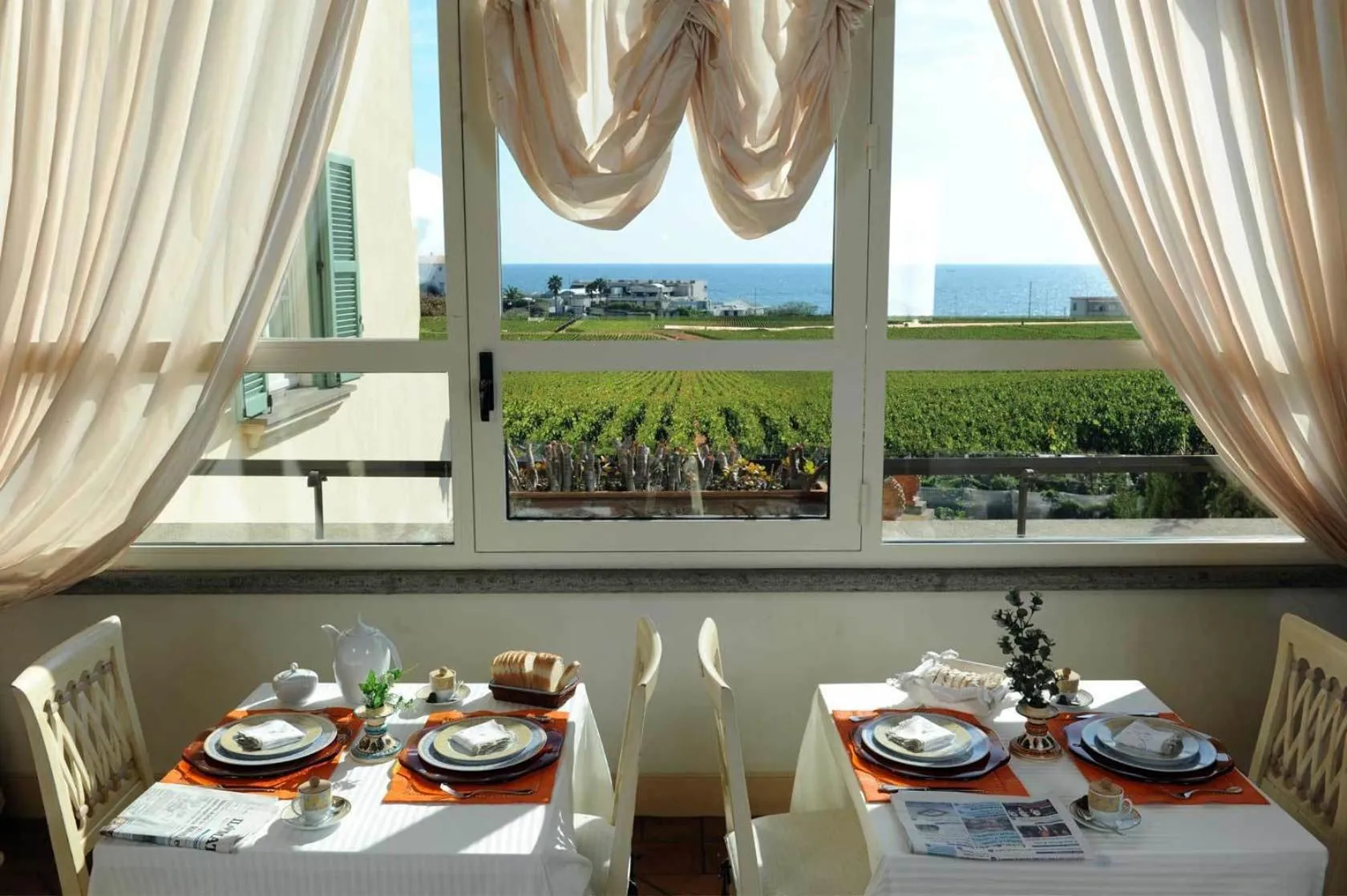 Continental breakfast in Casa Raiola Ercolano Luxury Rooms & Spa