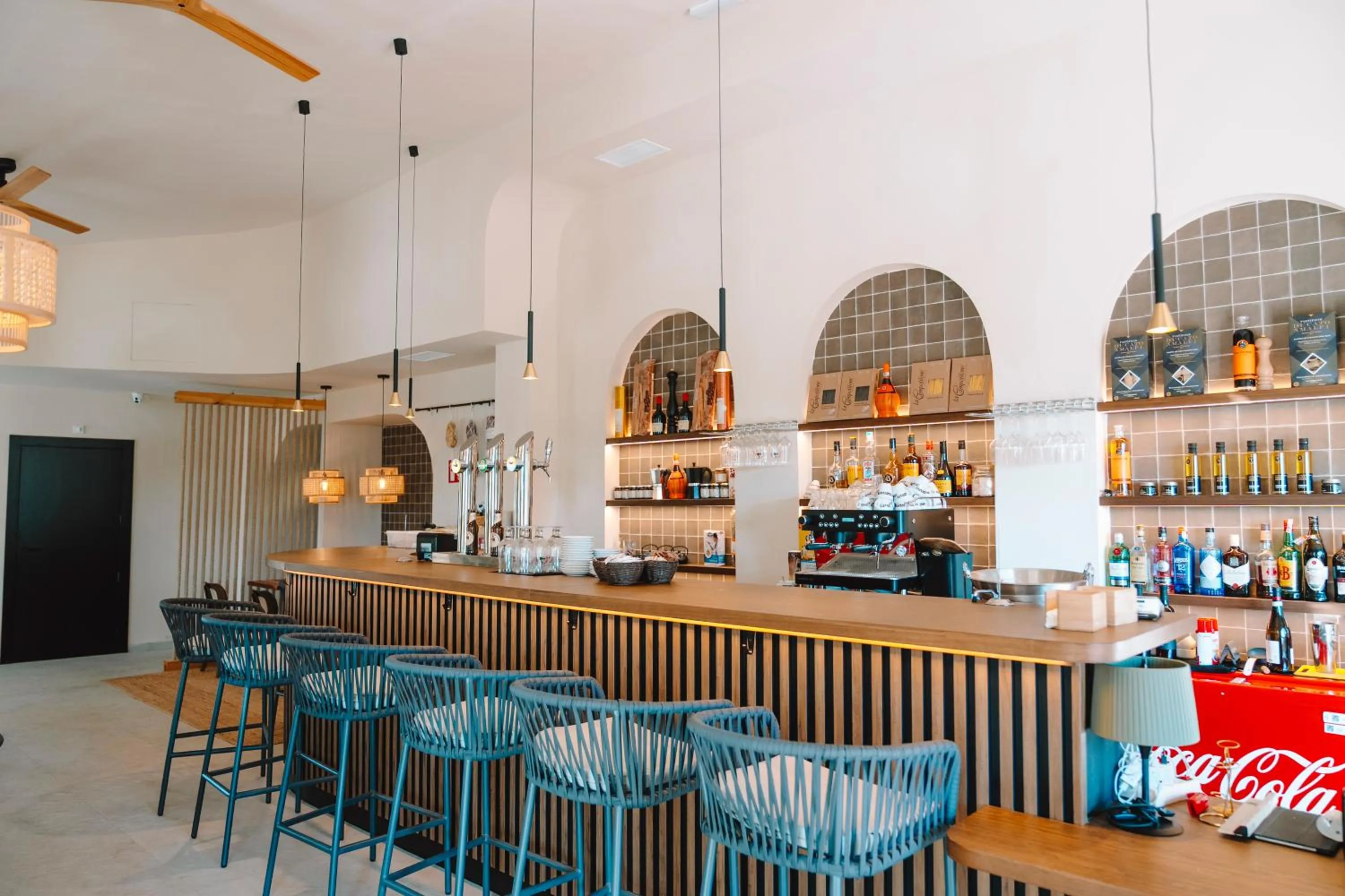 Restaurant/places to eat in Camping El Portus