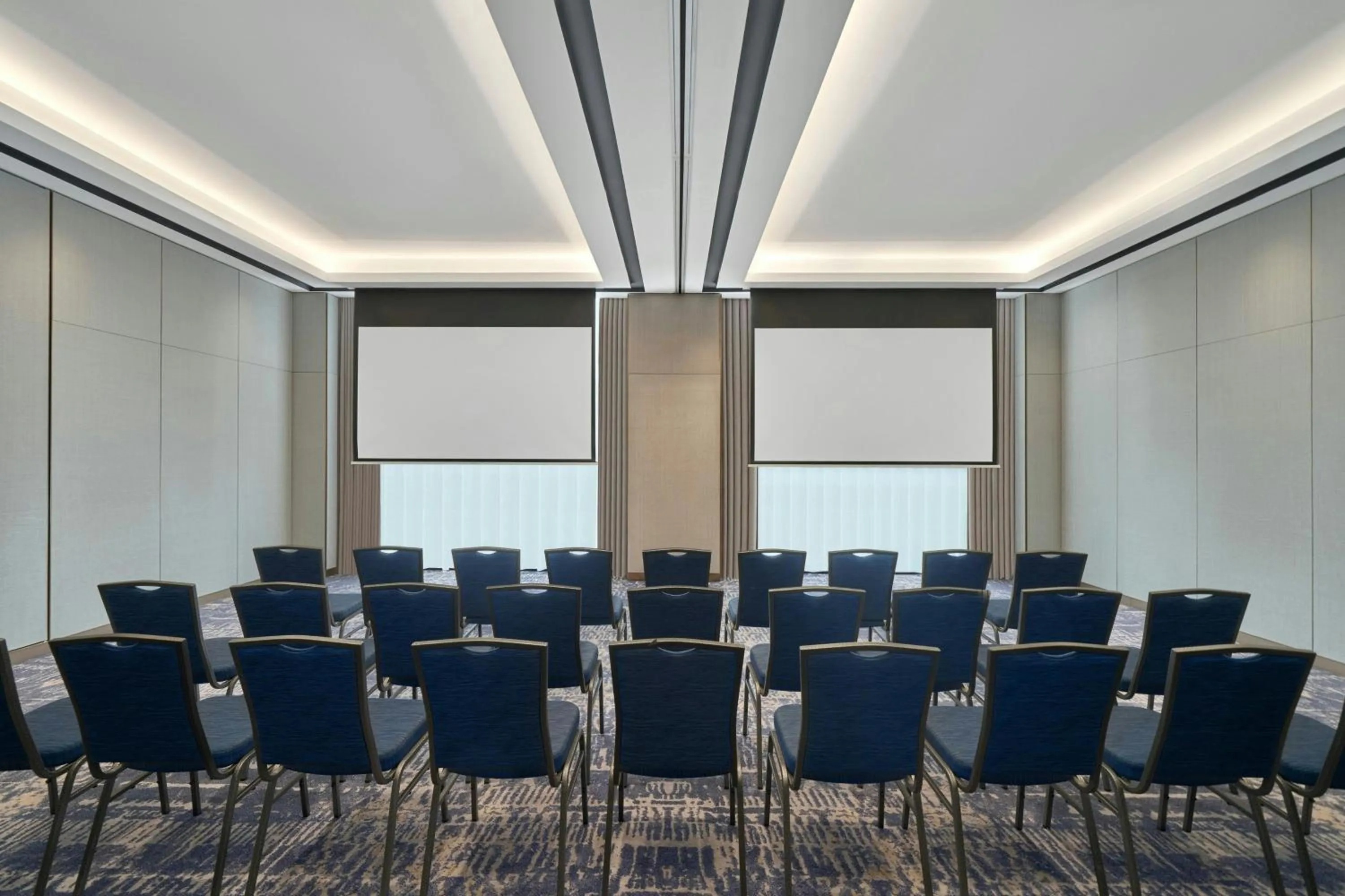 Meeting/conference room in Courtyard by Marriott Danang Han River