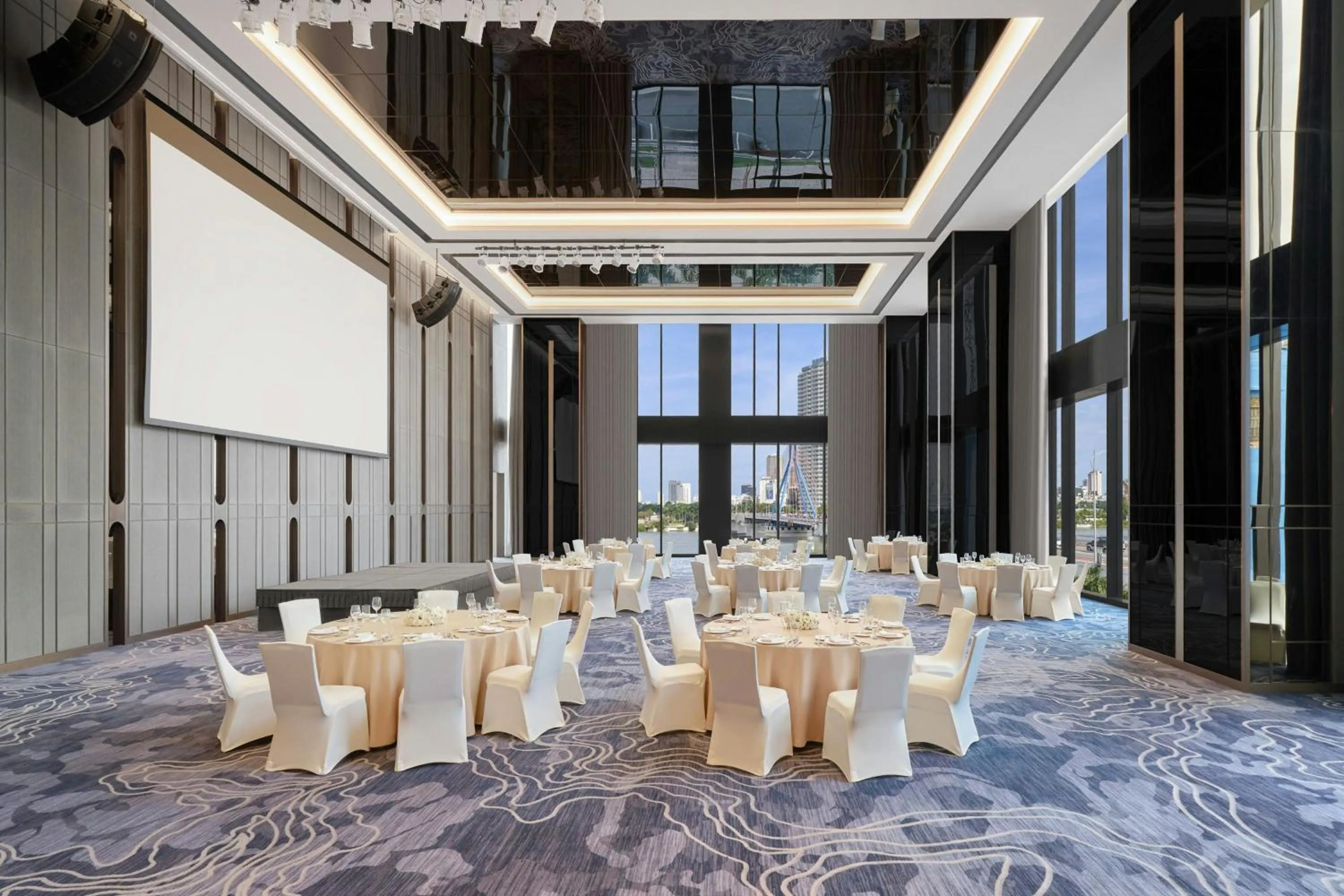 Meeting/conference room in Courtyard by Marriott Danang Han River