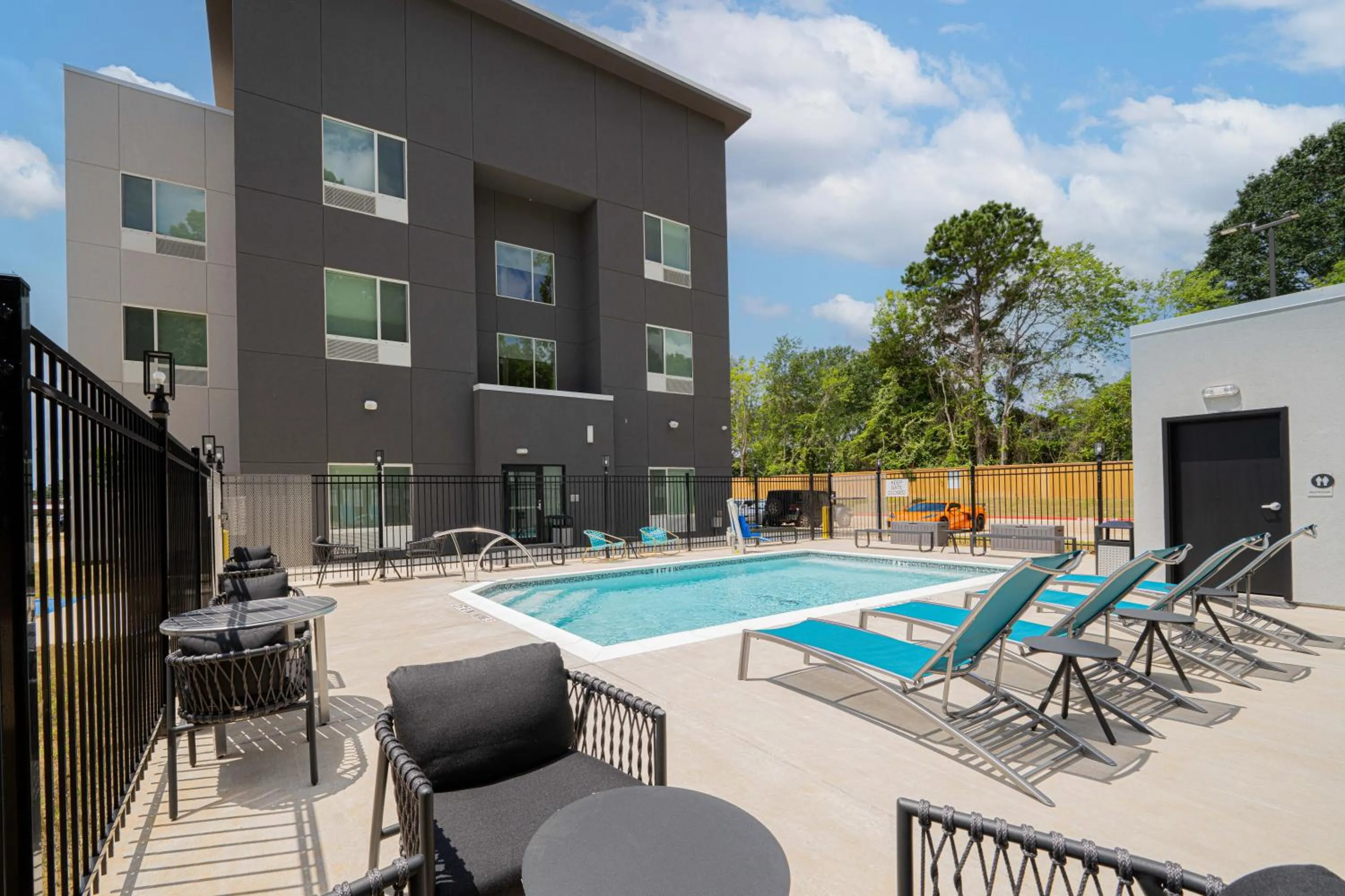 Property building in TownePlace Suites Longview