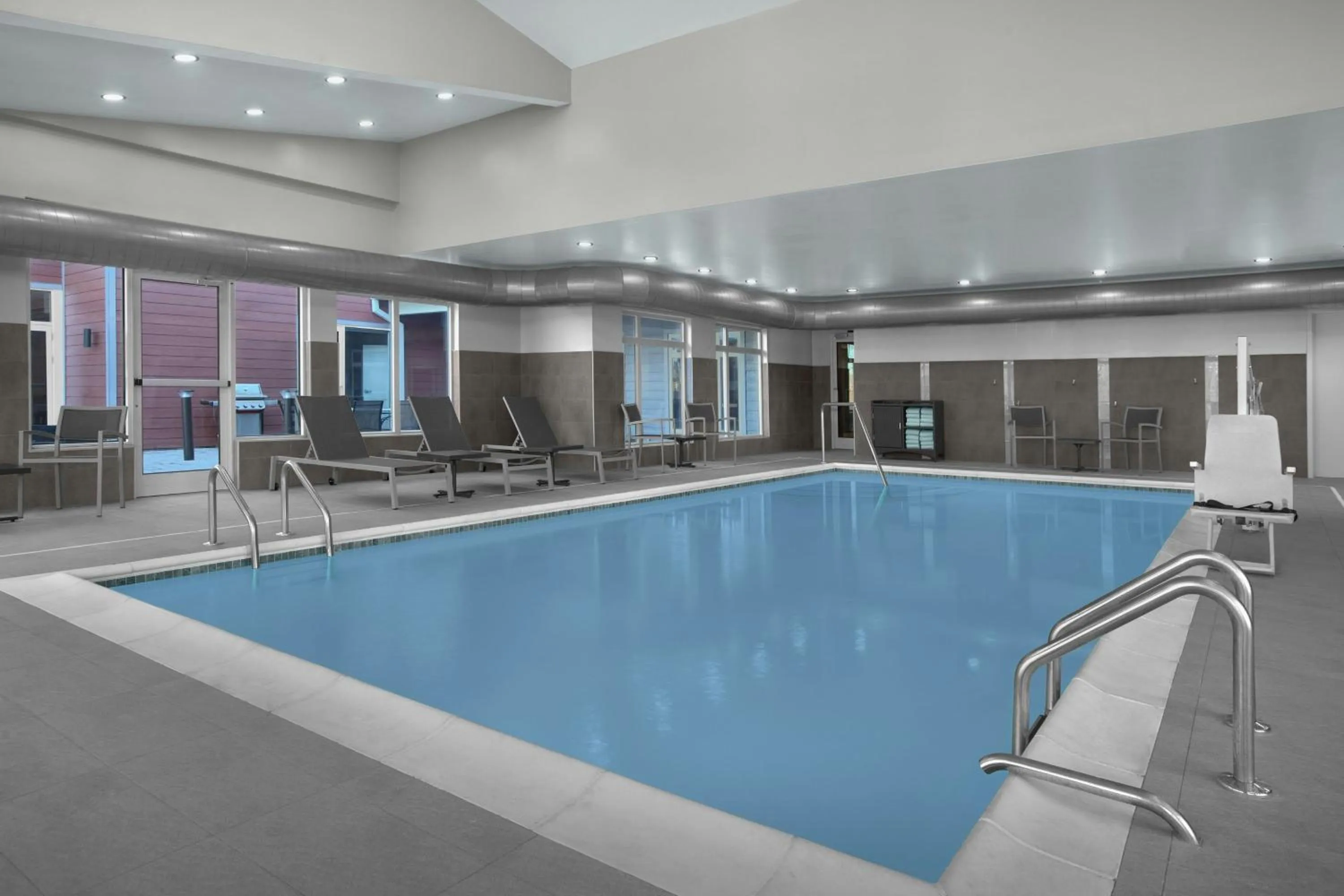 Swimming pool in Residence Inn by Marriott Newark, DE