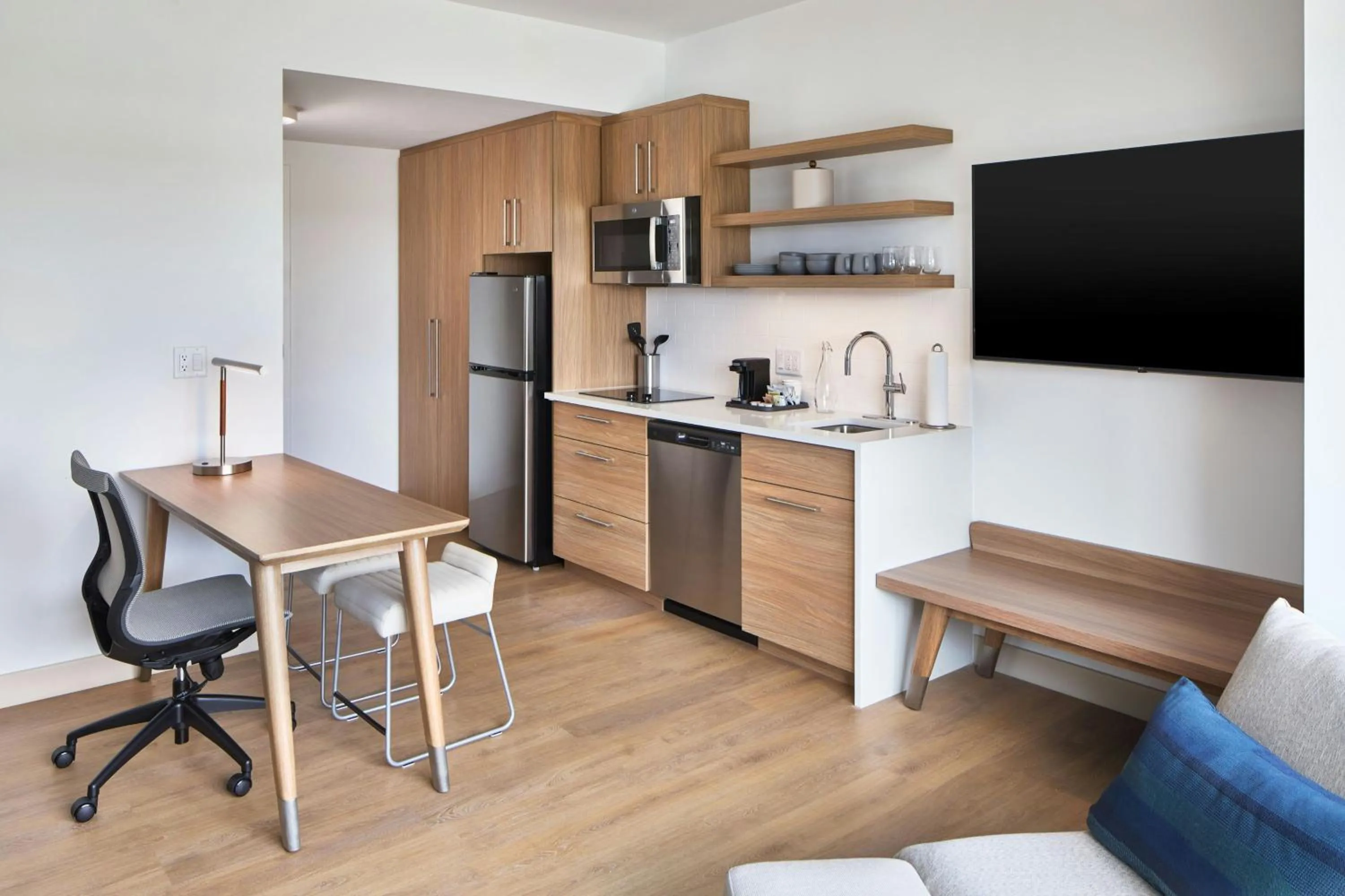 Photo of the whole room in Element Wilmington