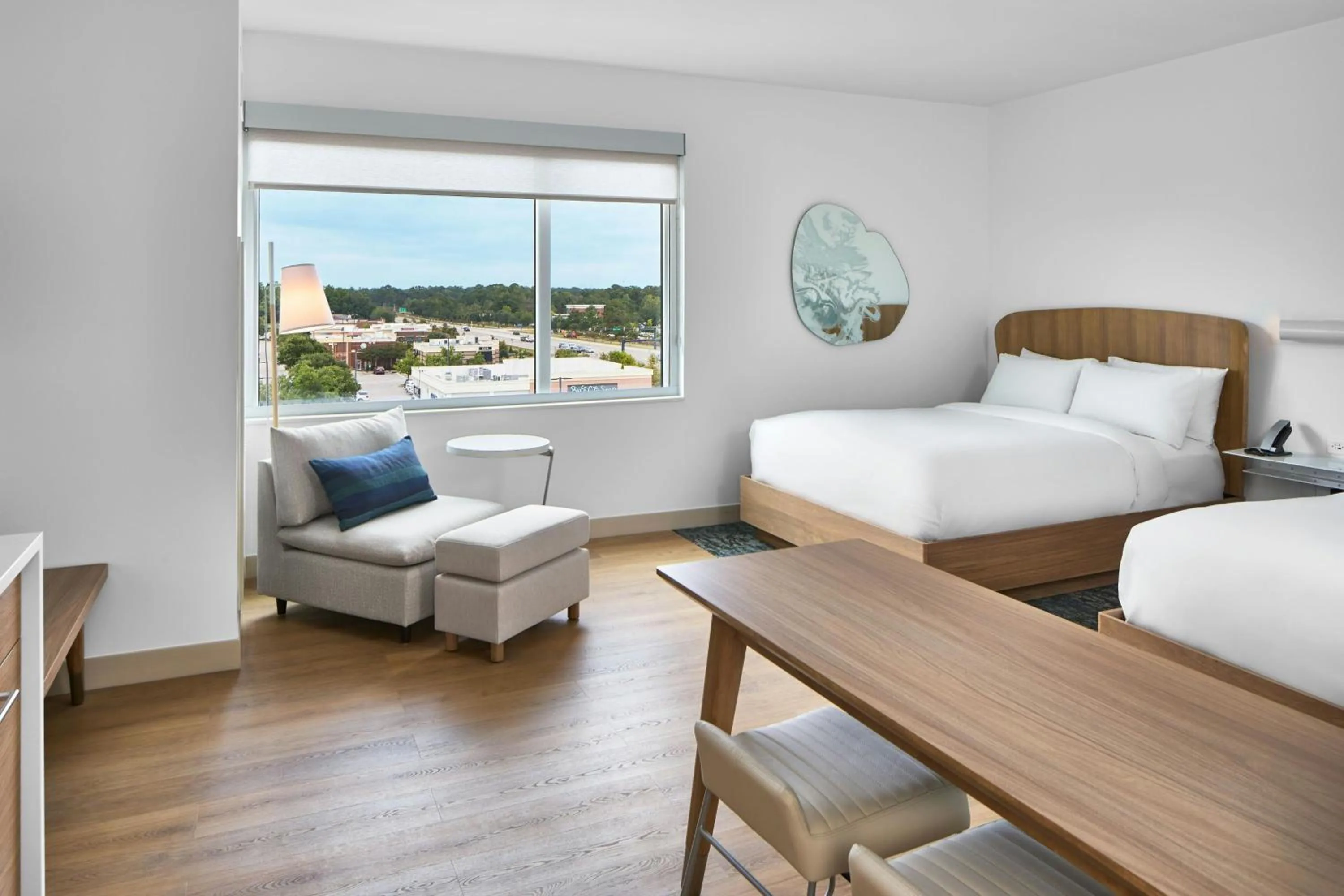 Photo of the whole room, Bed in Element Wilmington