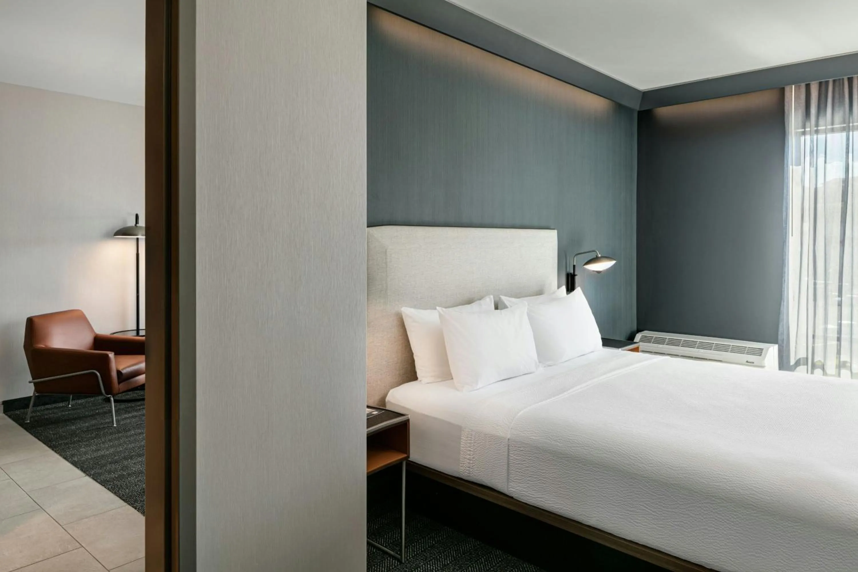 Bedroom, Bed in Courtyard Lewiston