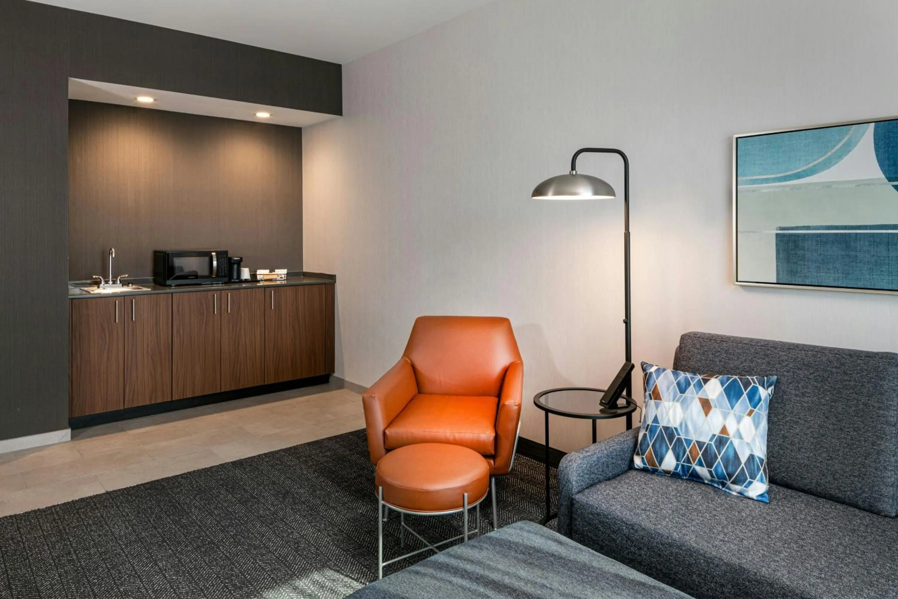 Lounge or bar in Courtyard Lewiston