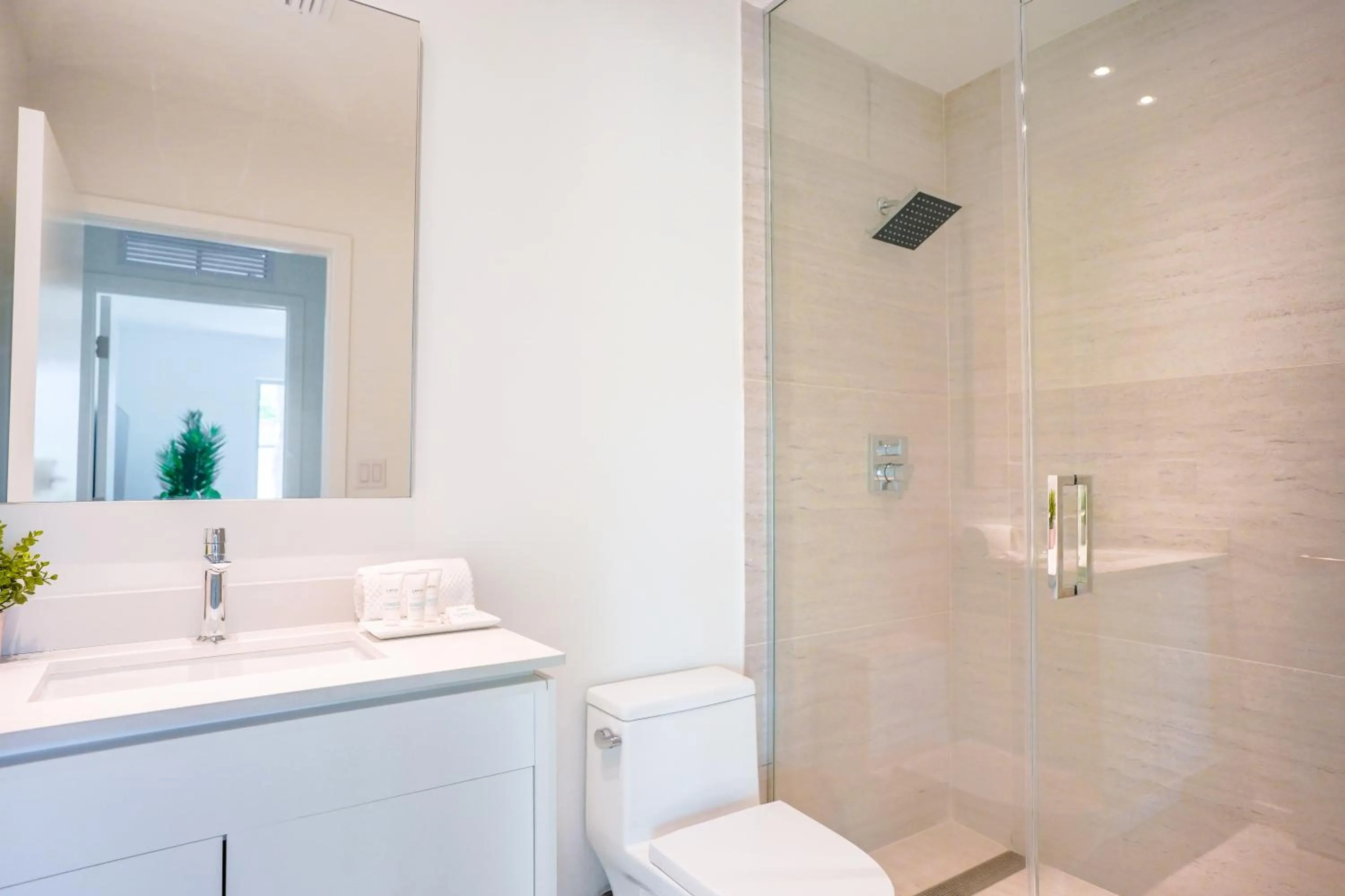 Shower in Beach Haus Key Biscayne Contemporary Apartments