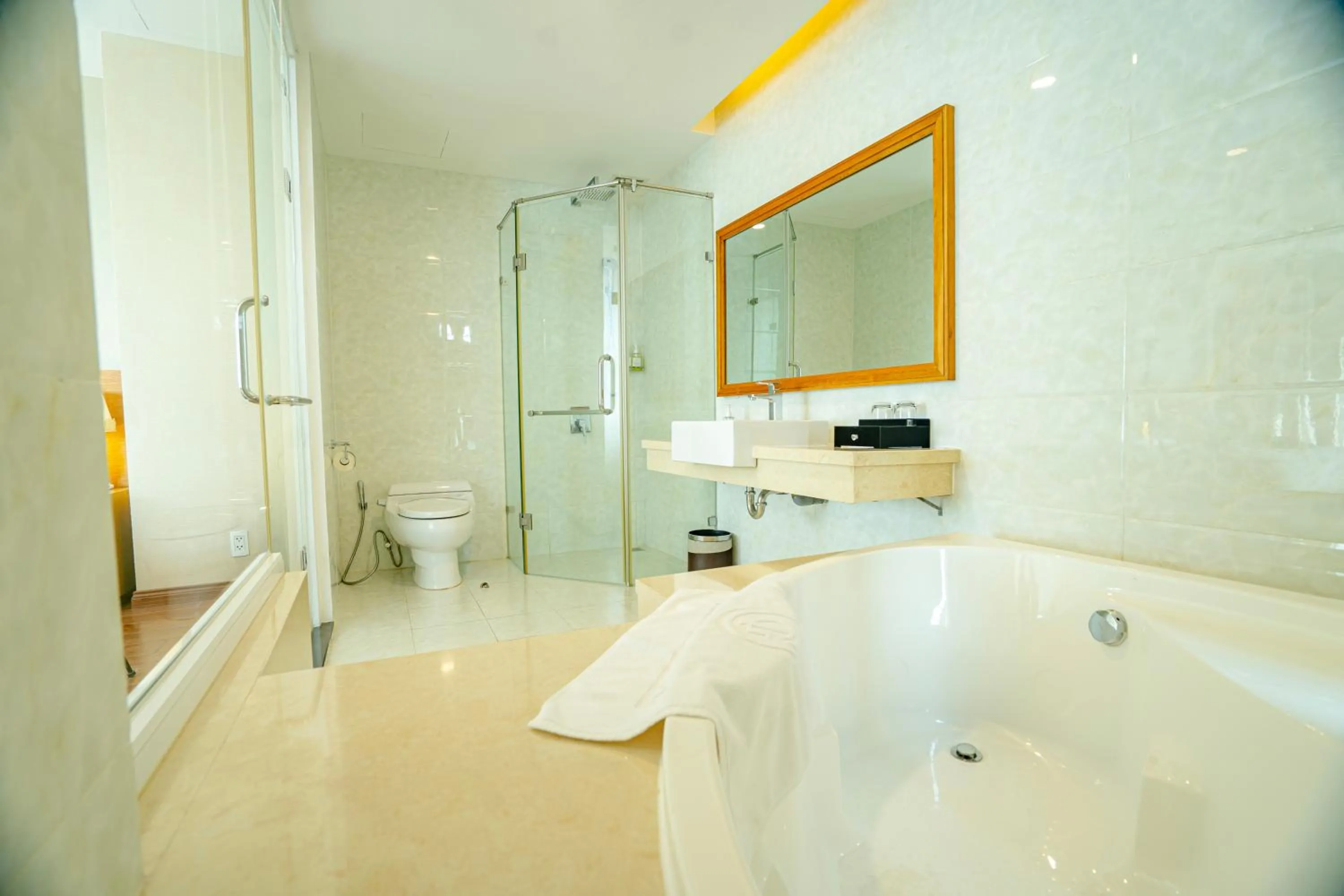 Glamour Hotel Nha Trang