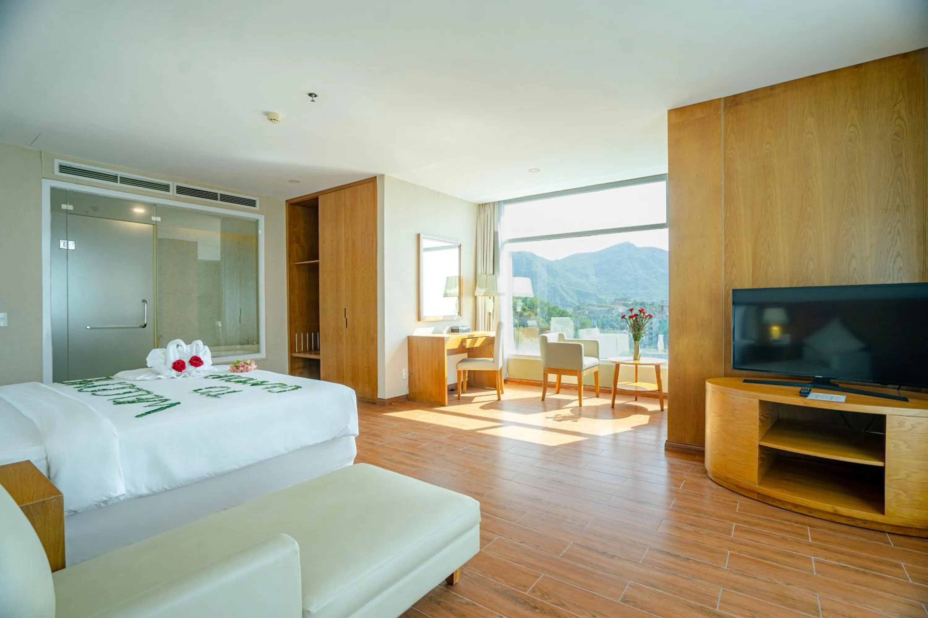Bed in Glamour Hotel Nha Trang