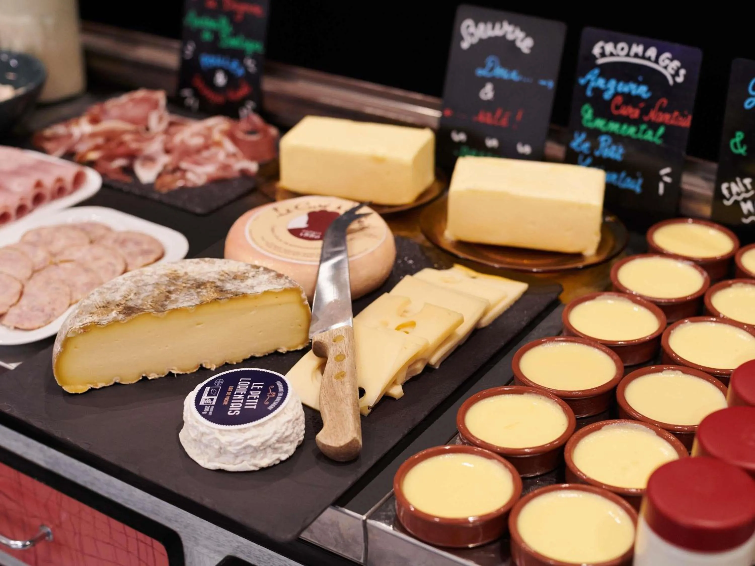 Breakfast in Greet Hôtel Saint-Nazaire Trignac Nouvelle Marque du Groupe Accor