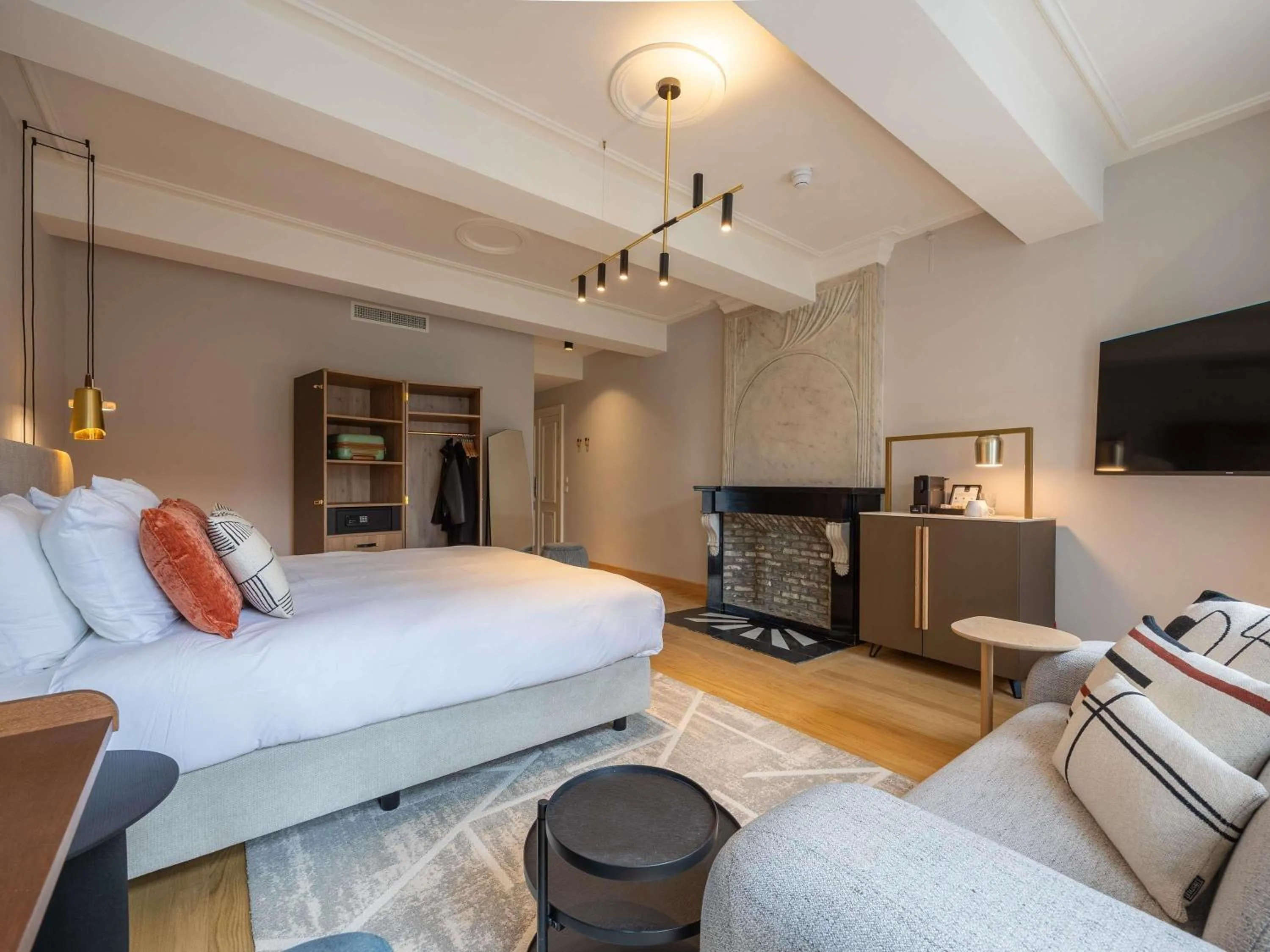 Bedroom, Bed in Hotel Maison Maastricht Centrum - Handwritten Collection