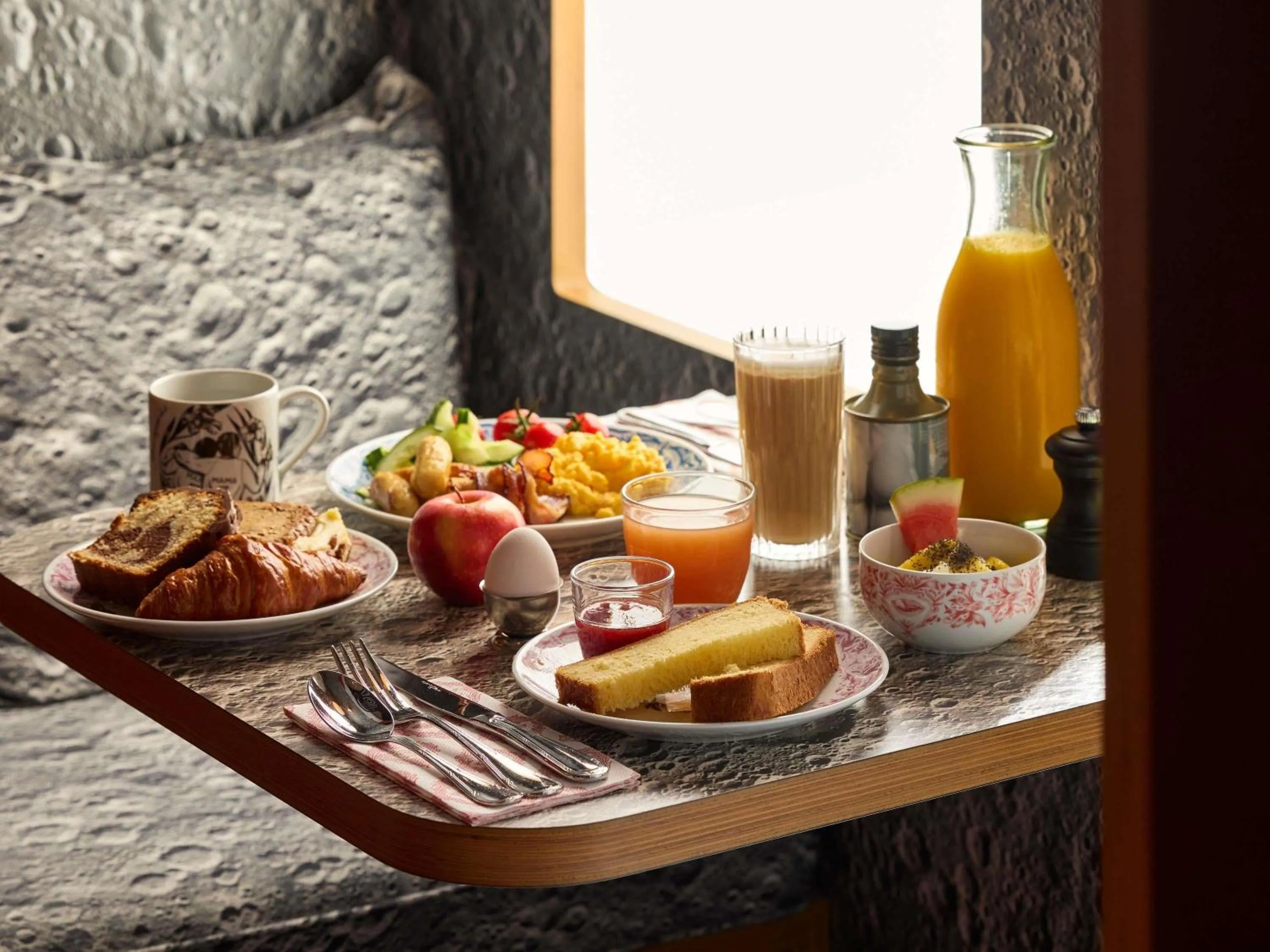 Lounge or bar in Mama Shelter Zurich