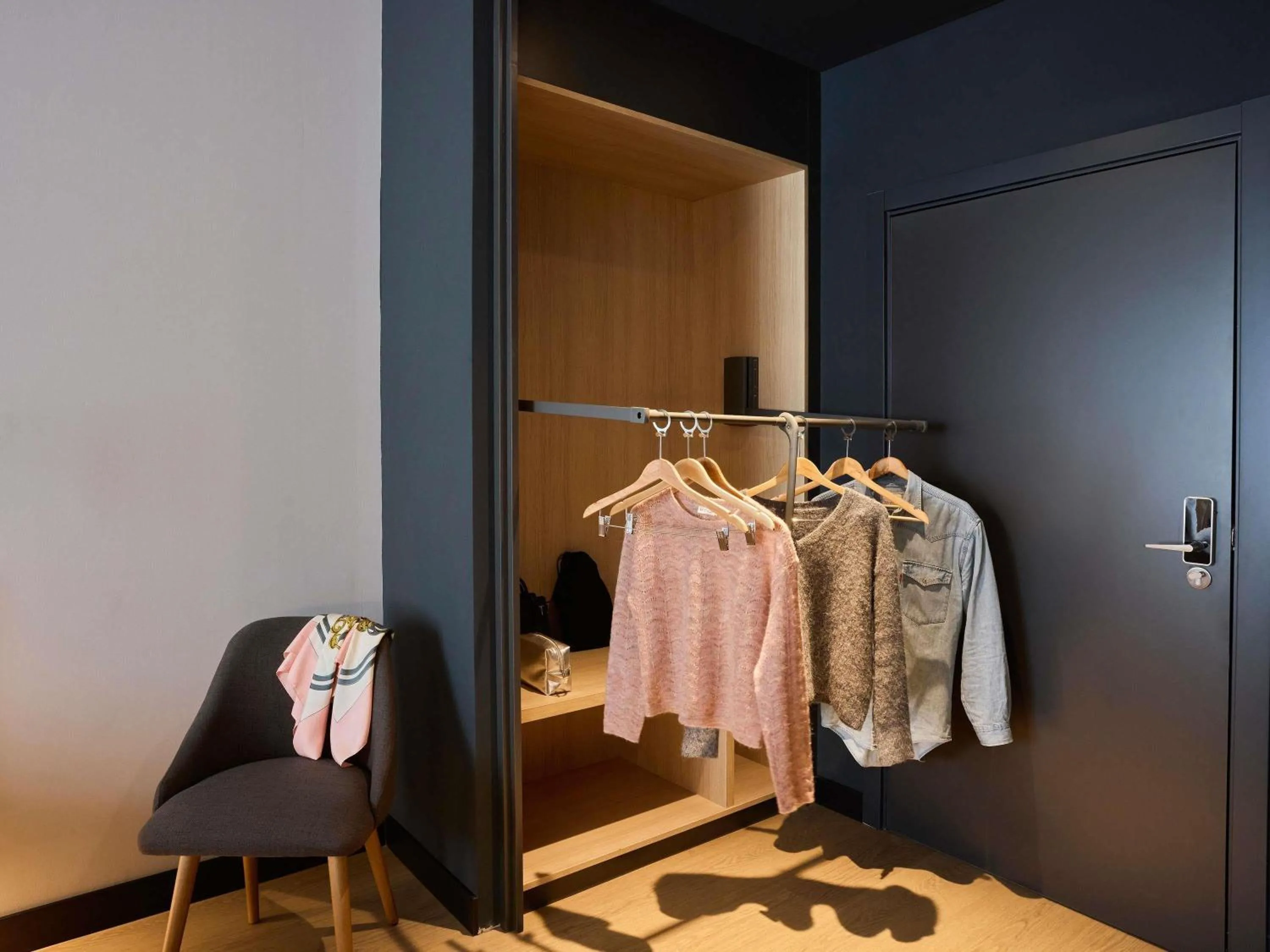 Bedroom in ibis Madrid Norte Las Tablas