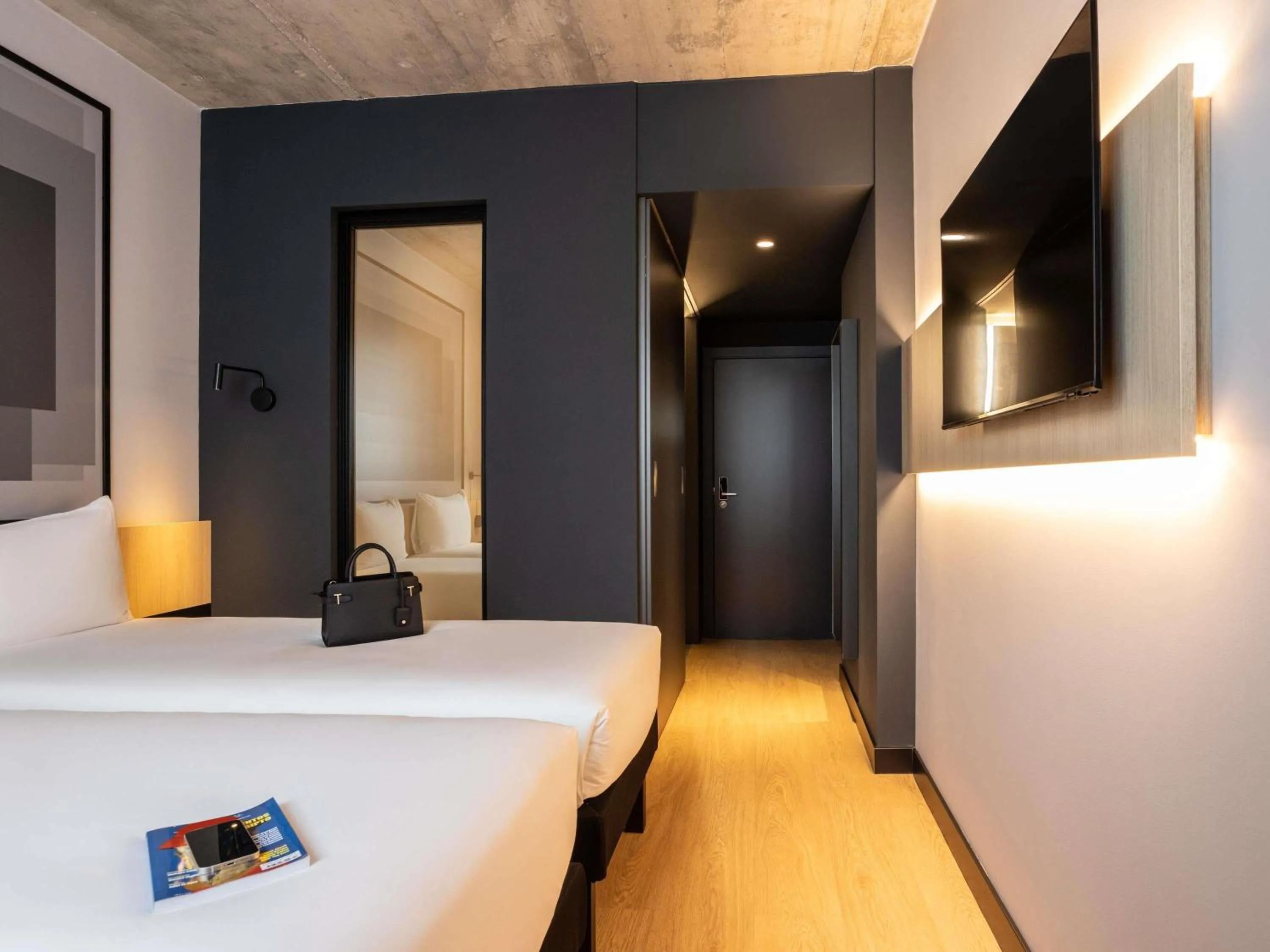 Bedroom, Bed in ibis Madrid Norte Las Tablas