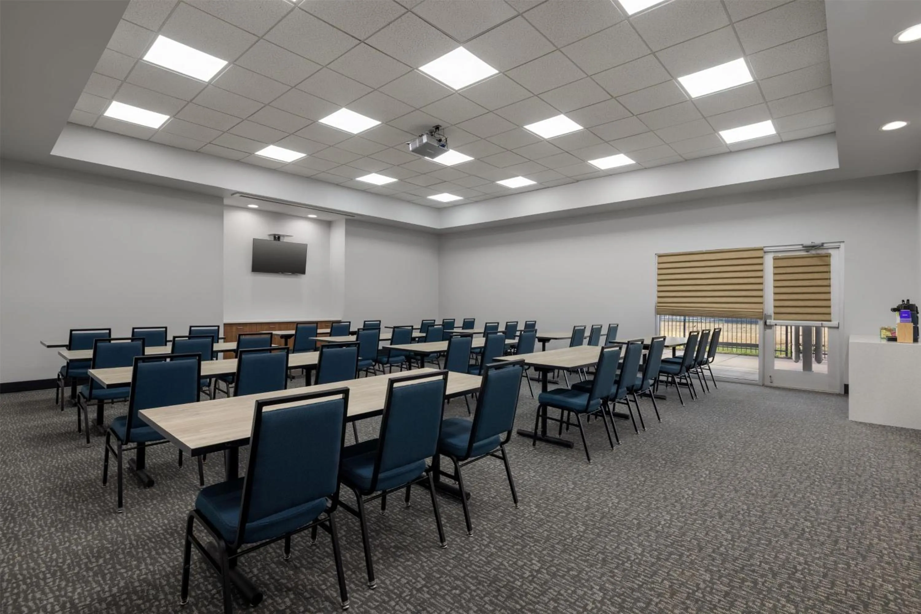 Meeting/conference room in Spark by Hilton Artesia