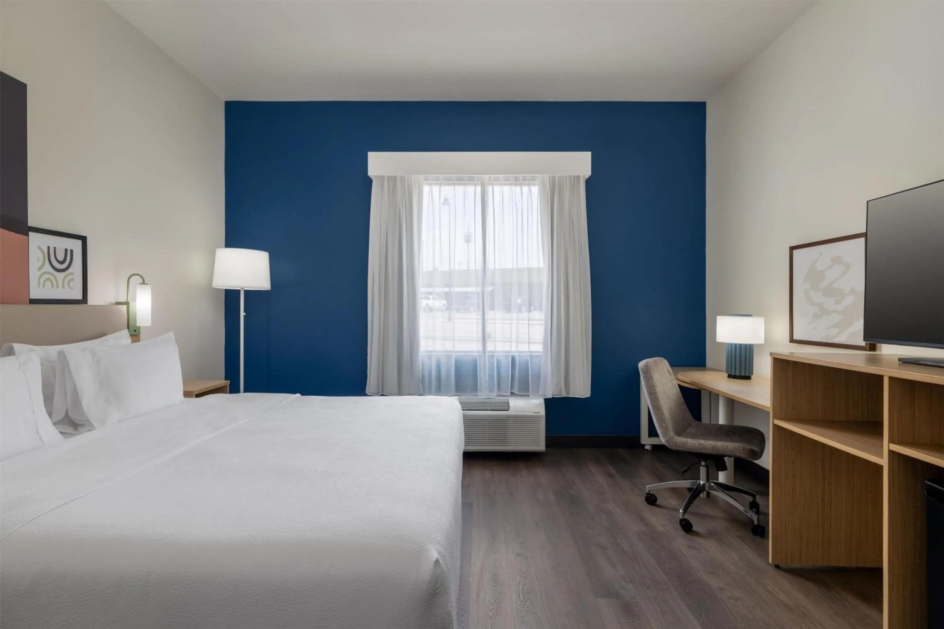 Bedroom, Bed in Spark by Hilton Artesia