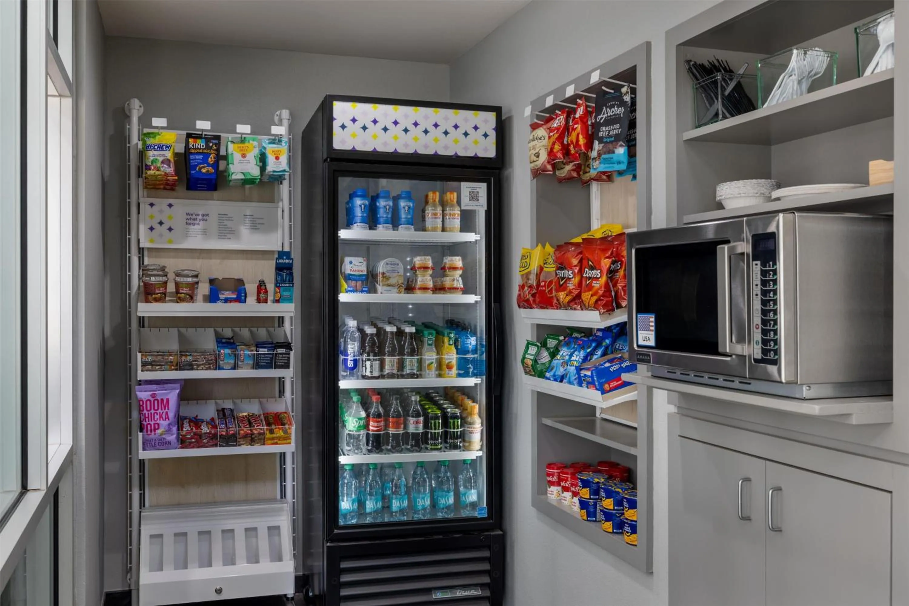 Restaurant/places to eat in Spark by Hilton Artesia