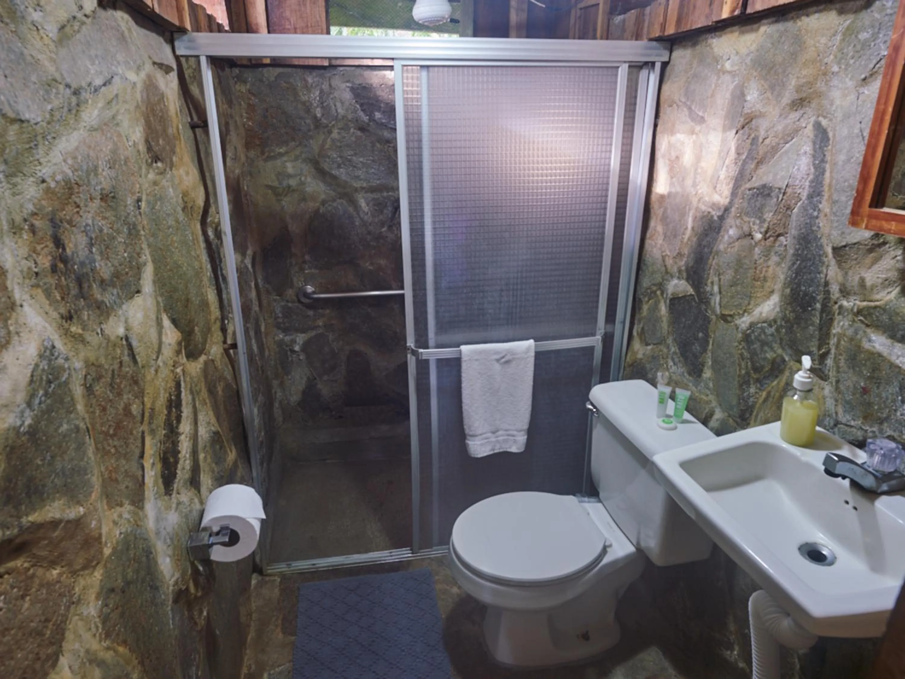 Bathroom in Santa Maria Volcano Lodge Hotel & Restaurante