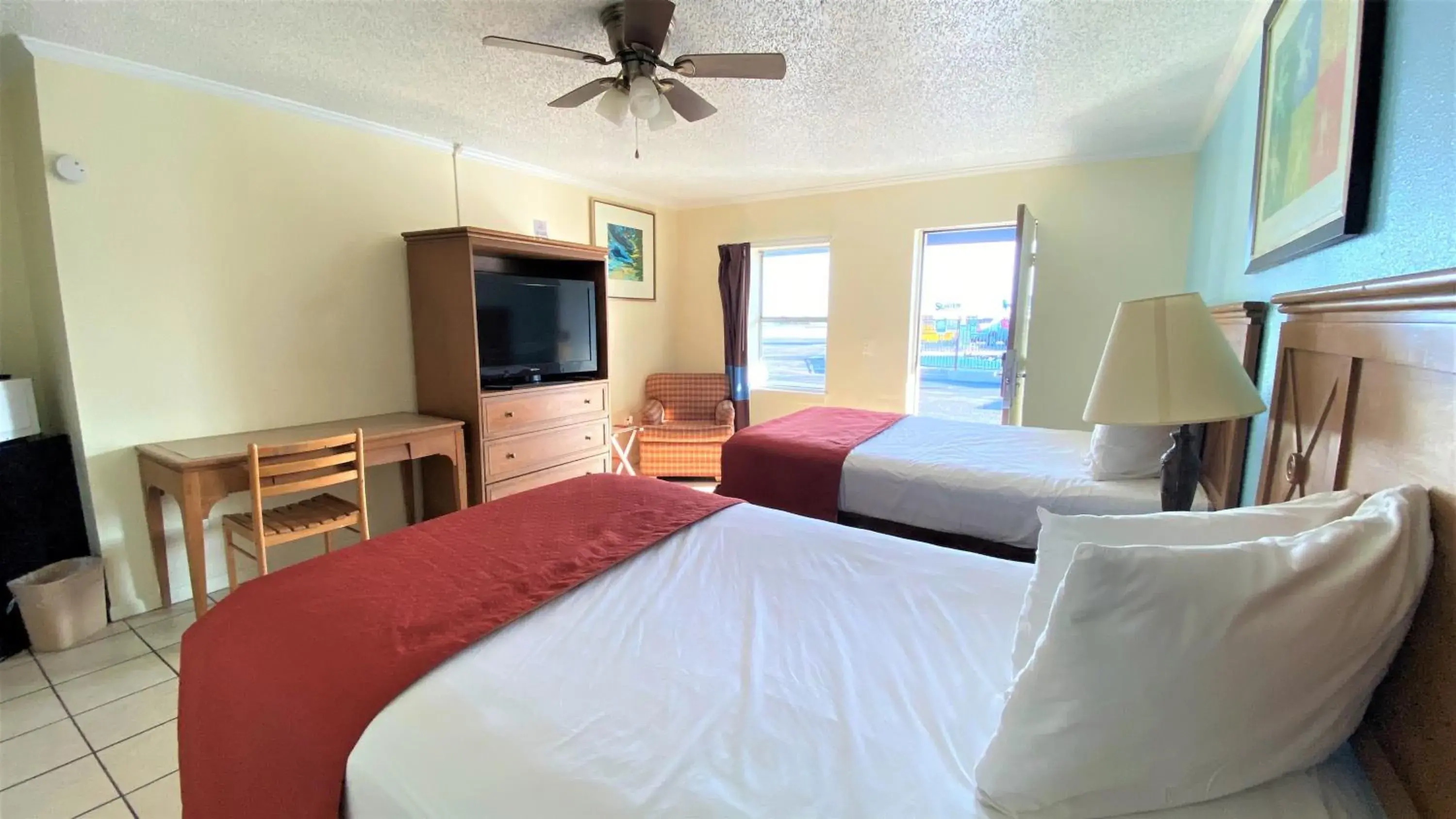 Premium 2 King Bed with Kitchenette in OYO Hotel Rockport- Bay View Premium 2 King Bed with Kitchenette in OYO Hotel Rockport- Bay View