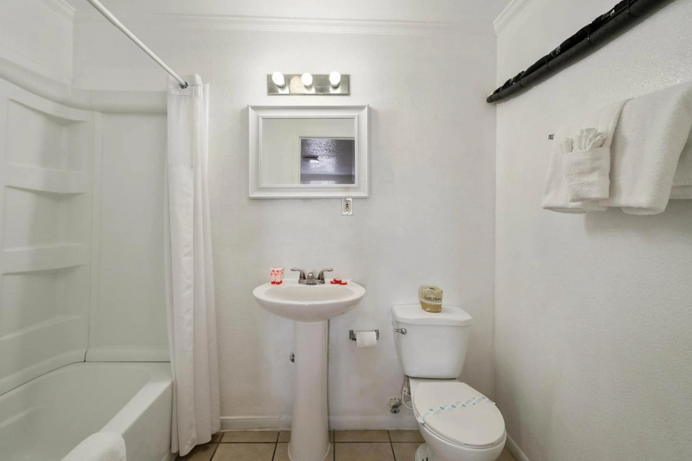 Bathroom in OYO Hotel Rockport- Bay View