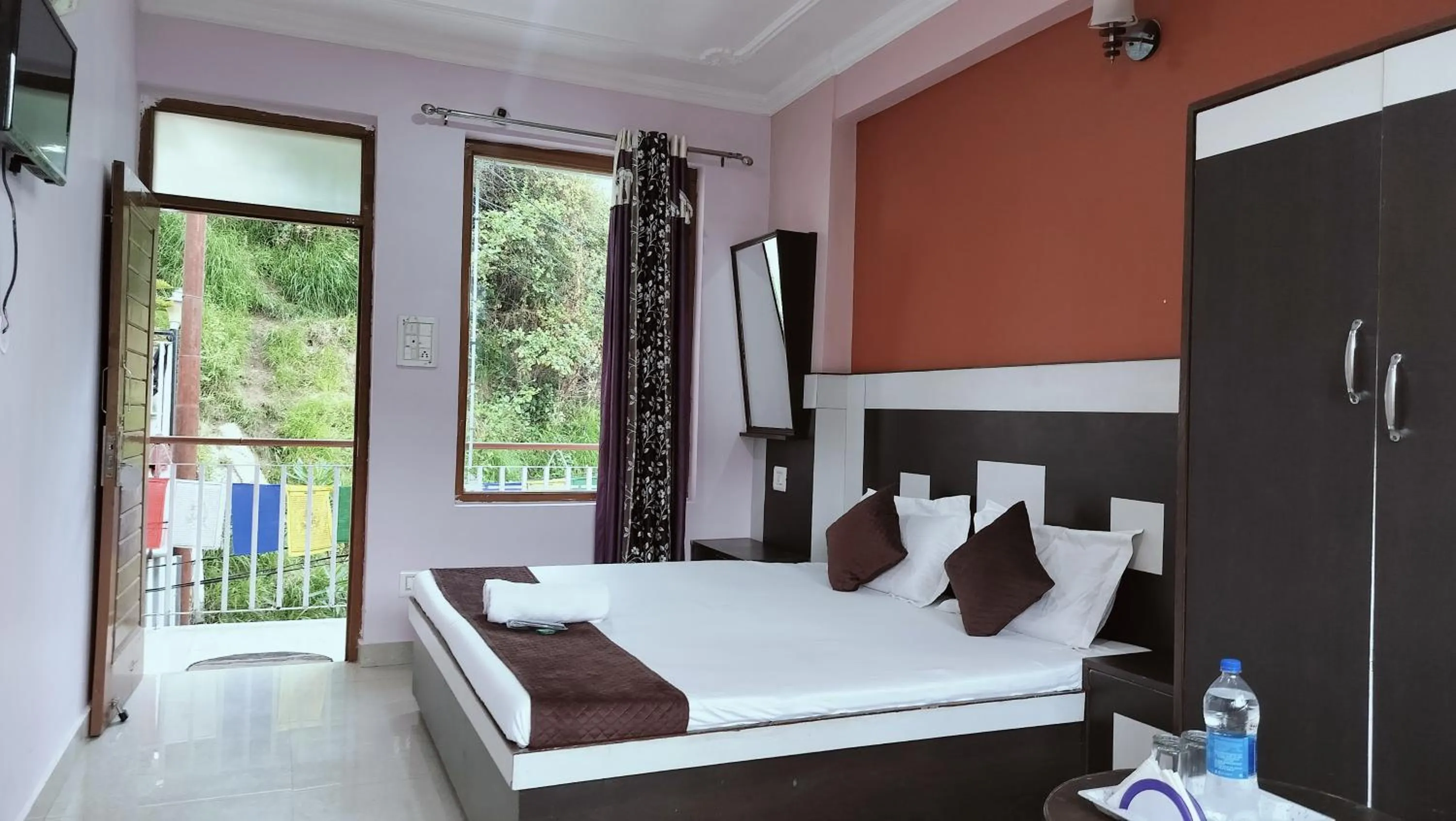 Bed in Adventure Inn 20 Metre from Swimming Pool