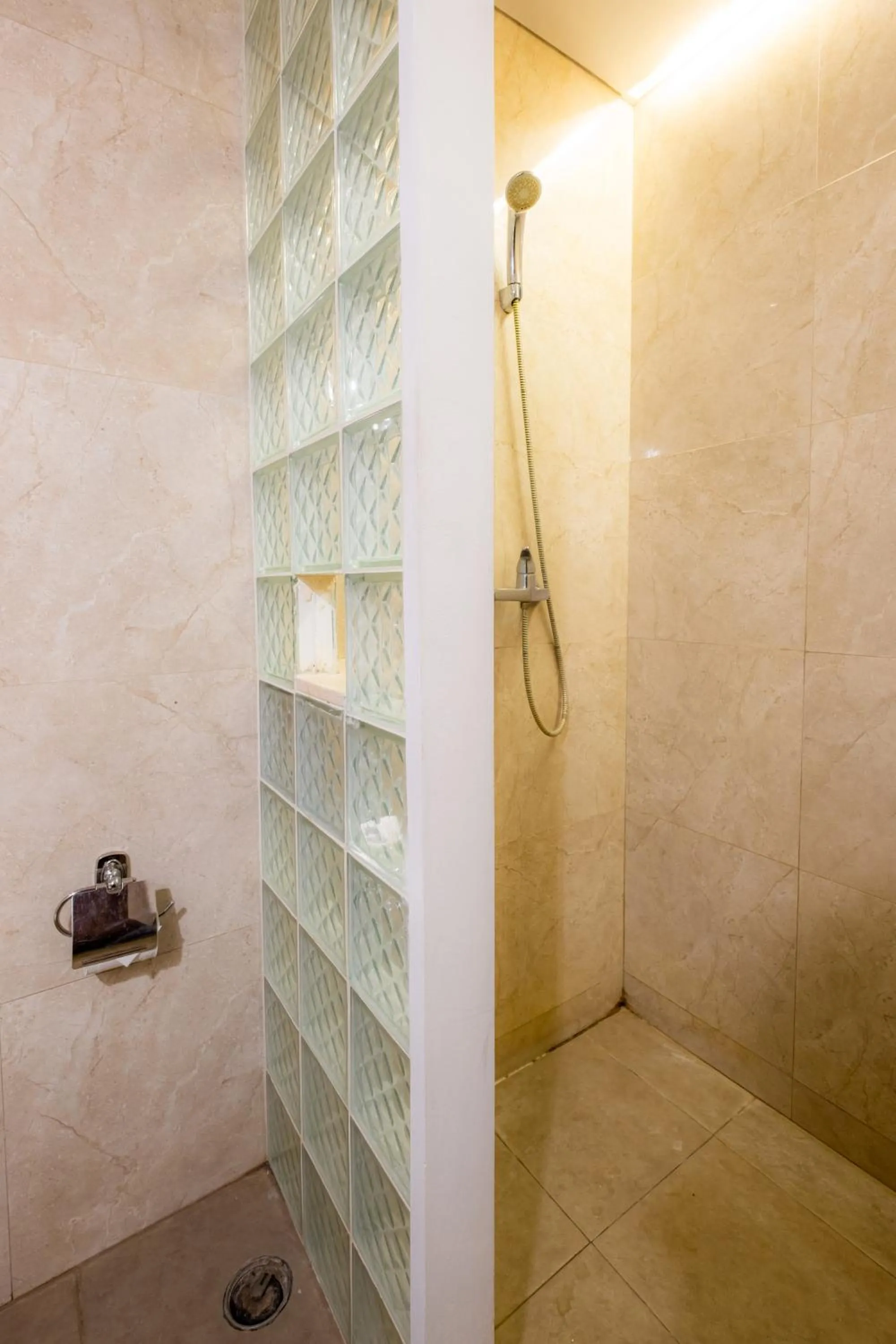 Toilet in Kakul Vila