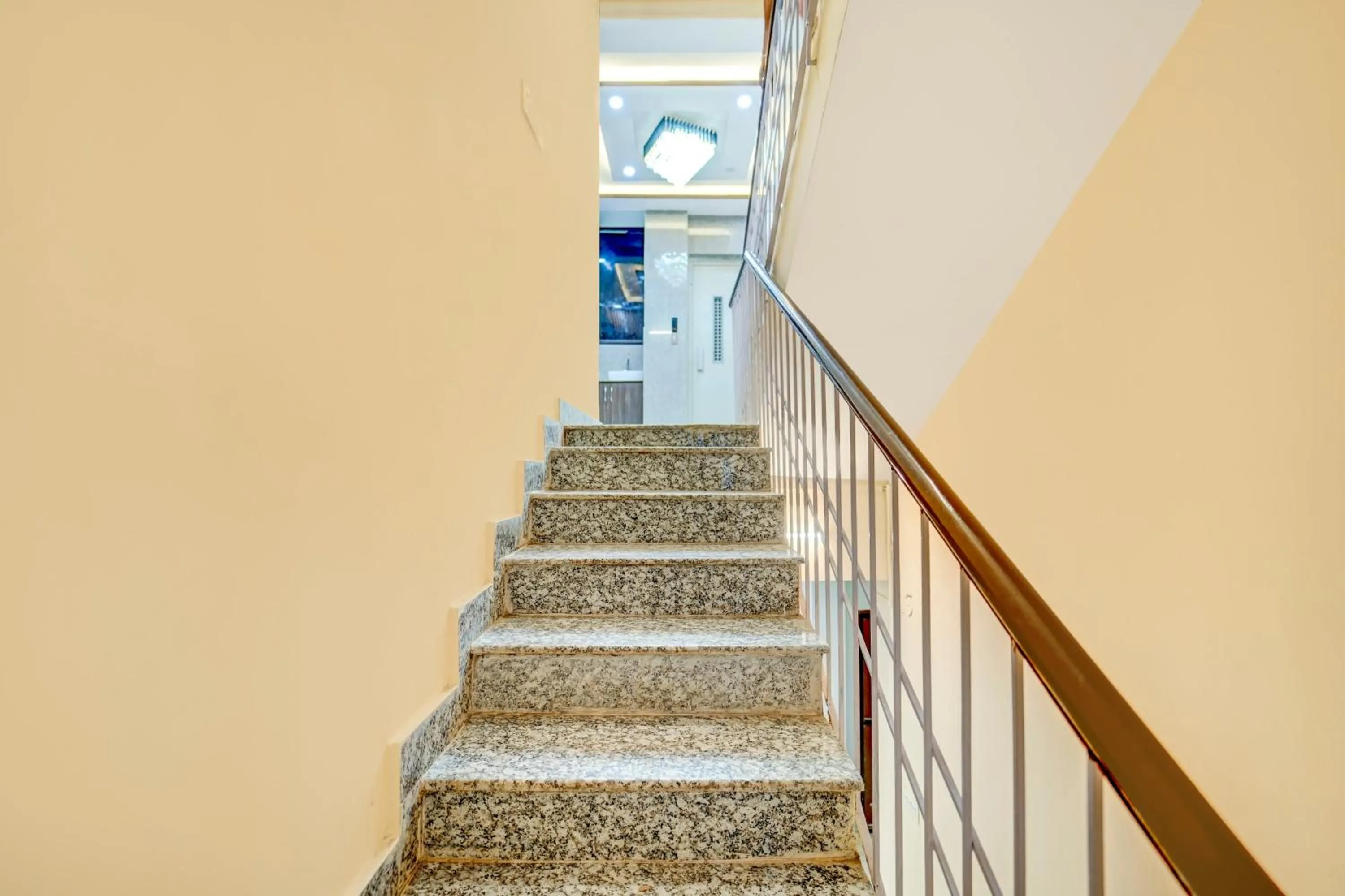 Lobby or reception in Super Townhouse Anisabad Near Mahavir Sansthan