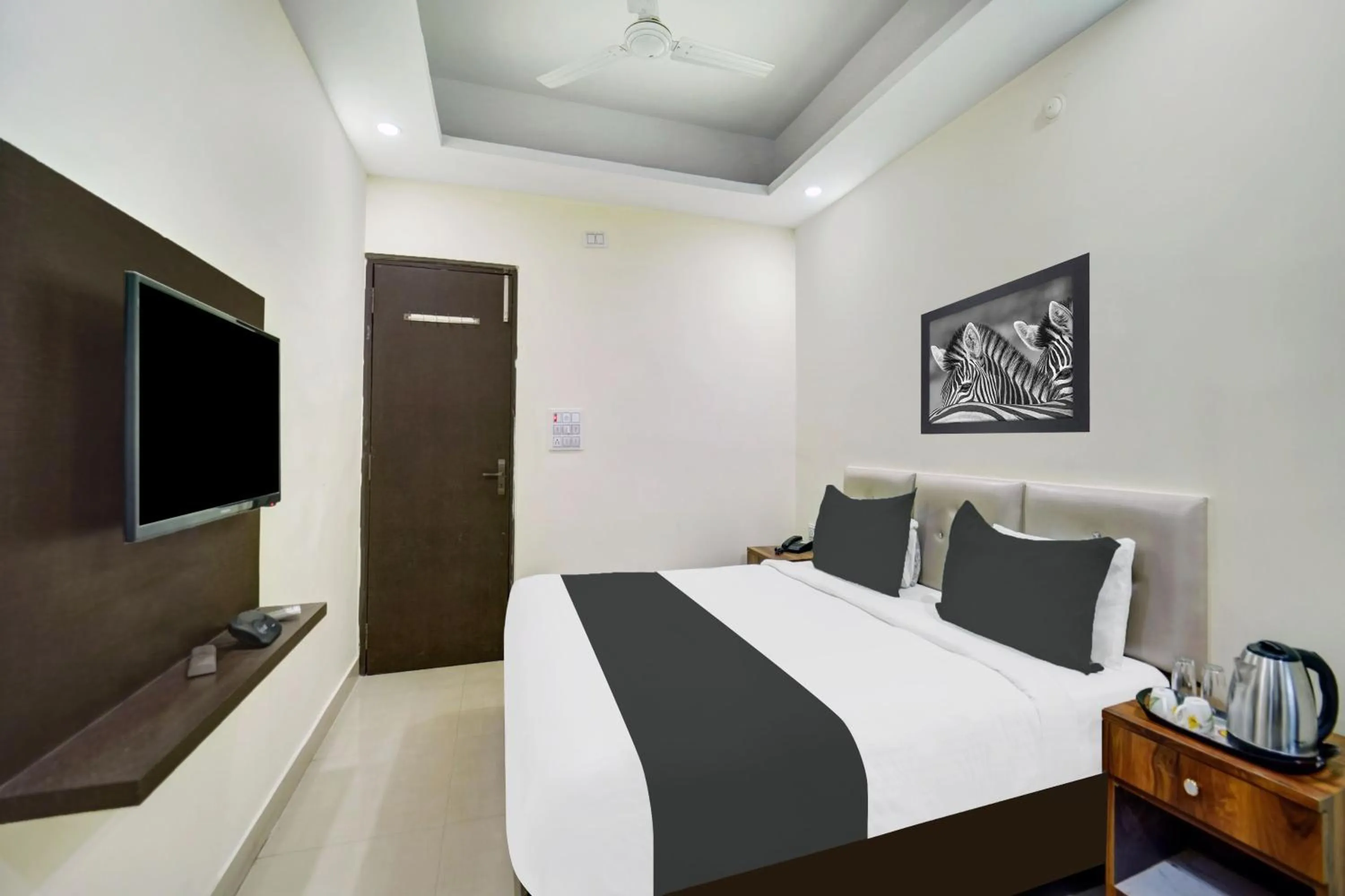 Bedroom, Bed in Super Collection O Rajeev Nagar Near Atal Path Formerly Vinayaka