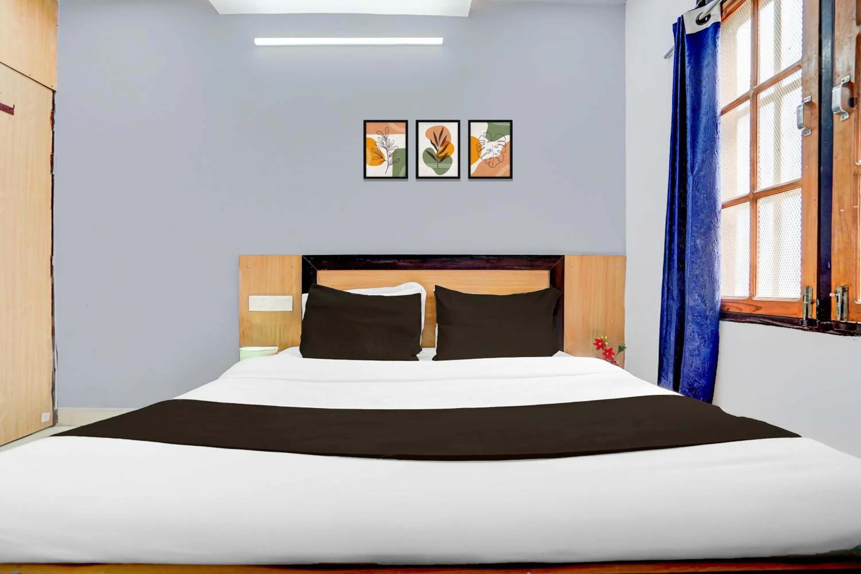 Bedroom, Bed in Super Hotel O Gomti Nagar Near Amity Formerly Hotel Green Apple